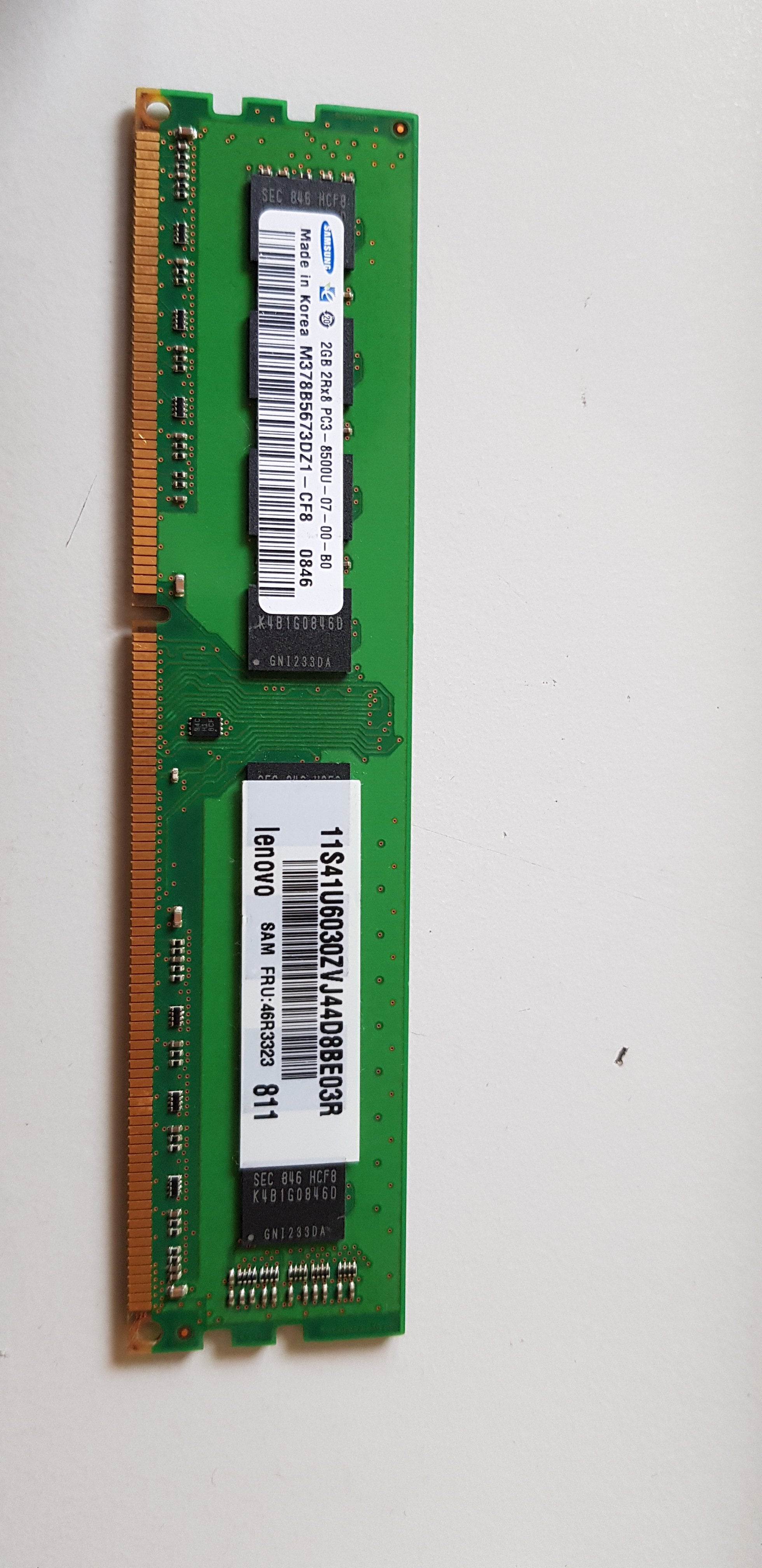 Samsung Lenovo 2GB PC3-8500 DDR3-1066MHz non-ECC Unbuffered CL7 240-Pin DIMM ( M378B5673DZ1-CF8 46R3323 ) REF