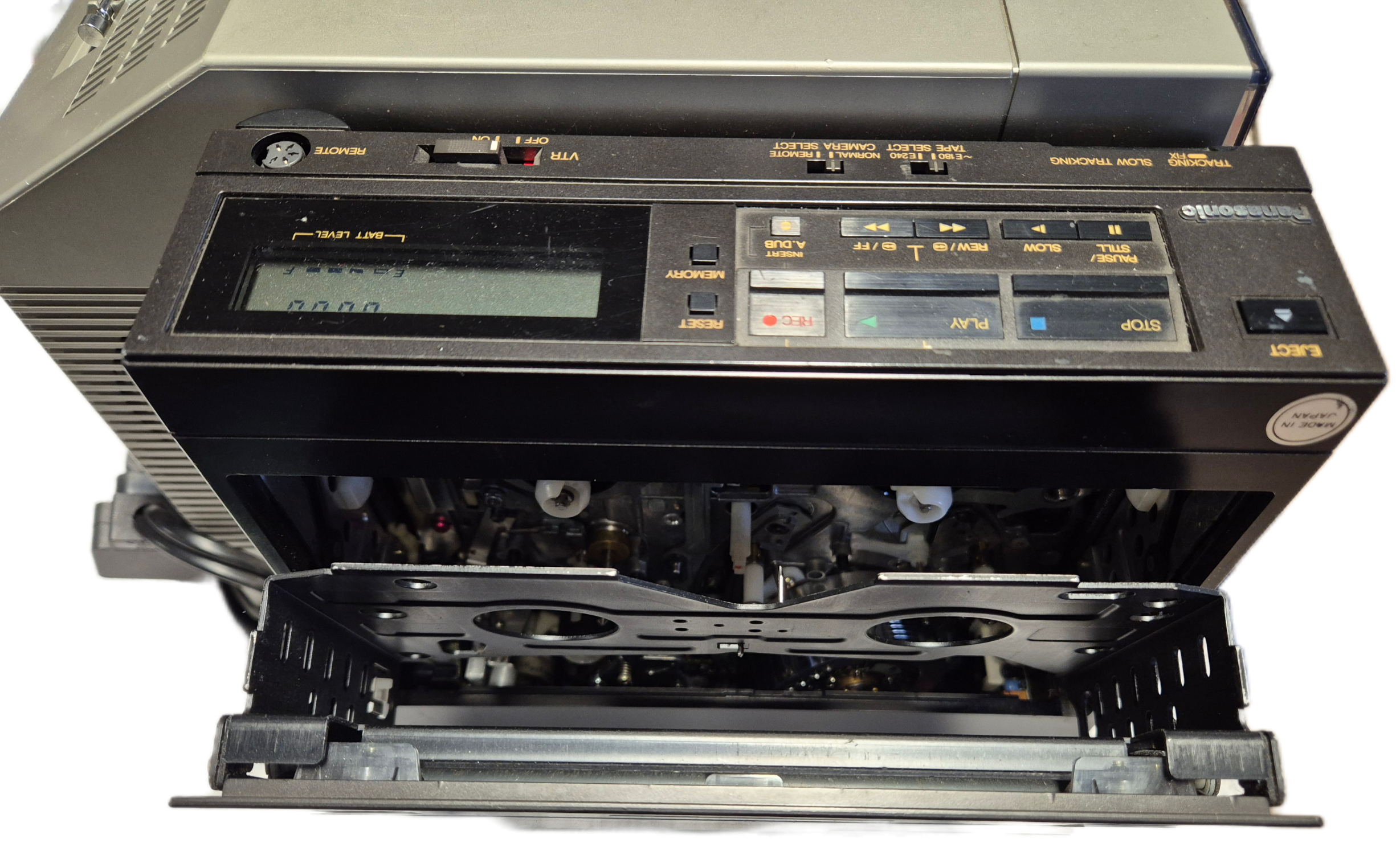 Panasonic TC-1100G Colour TV + NV-180 VHS Video Recorder ( TC-1100G ) USED