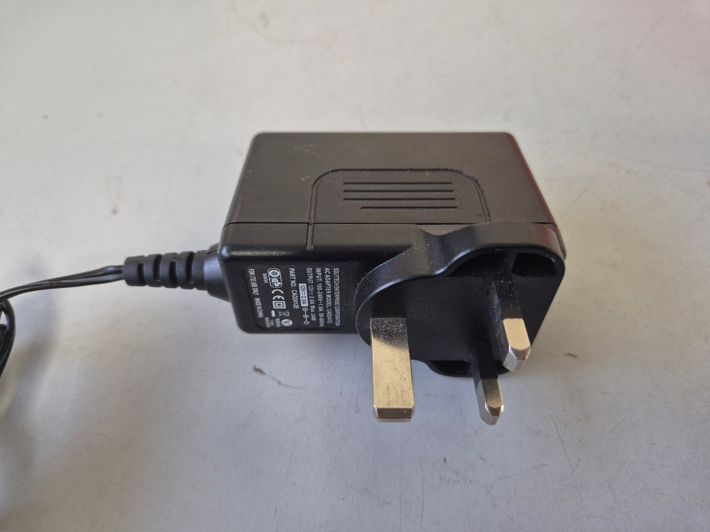 Solytech Enterprise AC Adapter IN 100-240V 1A 50-60Hz OUT 12V 2A ( CAD2412 ) USED