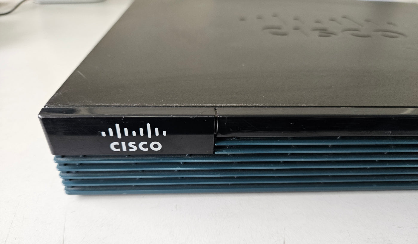 Cisco 1920 Series Integrated Services Gigabit Network Router ( CISCO1921/K9 V05 ) USED