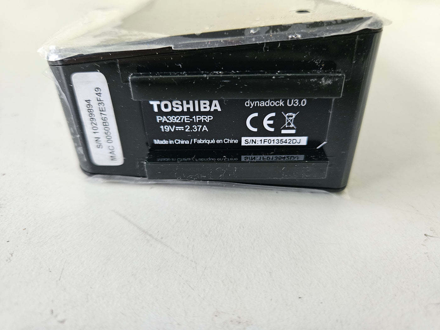 Toshiba Dynadock U3.0 19V 2.37A Docking Station W/PSU ( PA3927E-1PRP ) REF