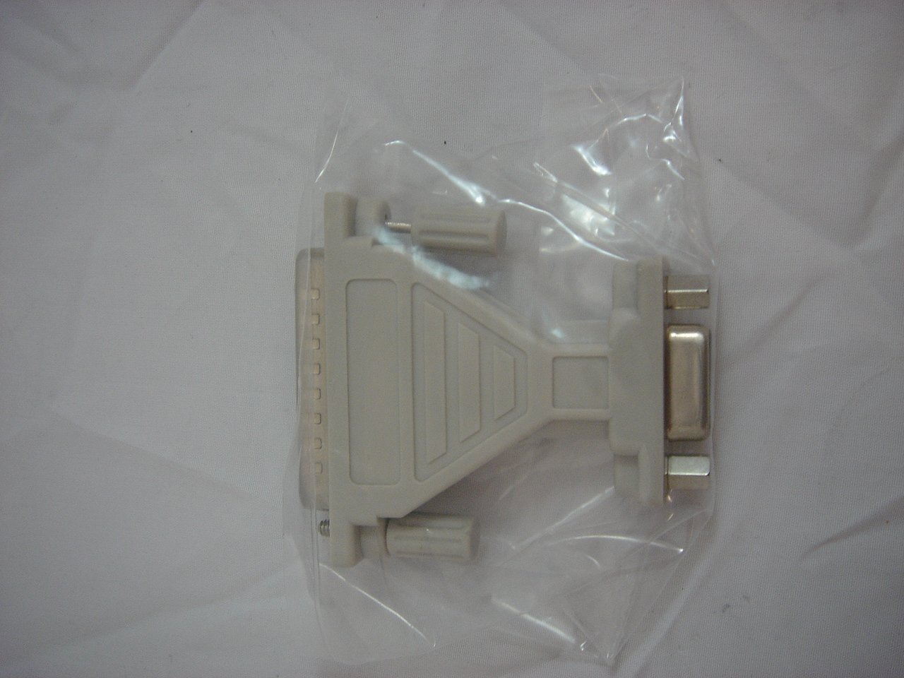 MC0289_130-3034MX_Adaptor for Monitor Cable (VGA to Sun/SGI 13W3) - Image2