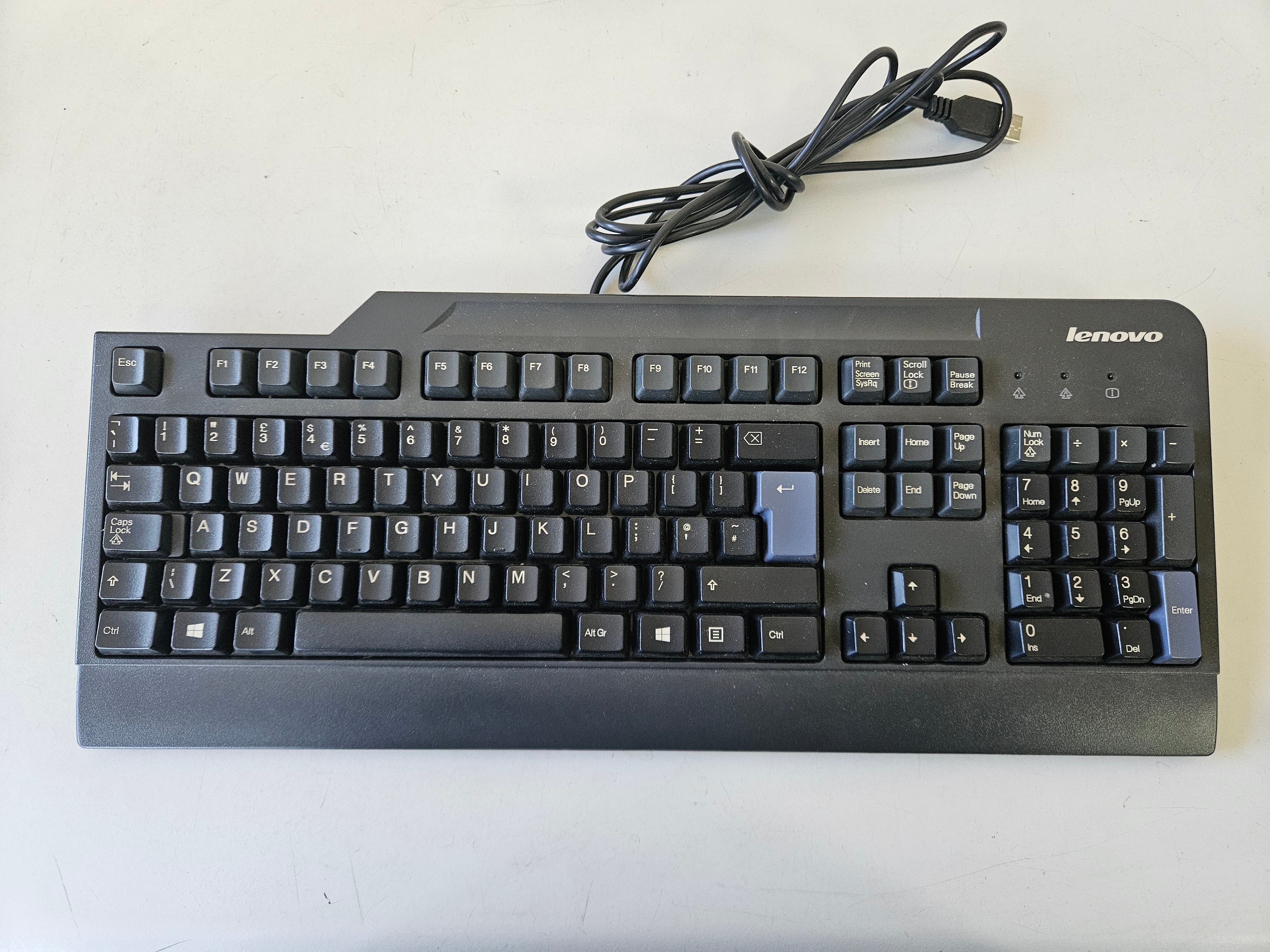 Lenovo KU-0225 QWERTY USB Preferred Pro Wired Keyboard ( 54Y9438 ) USED