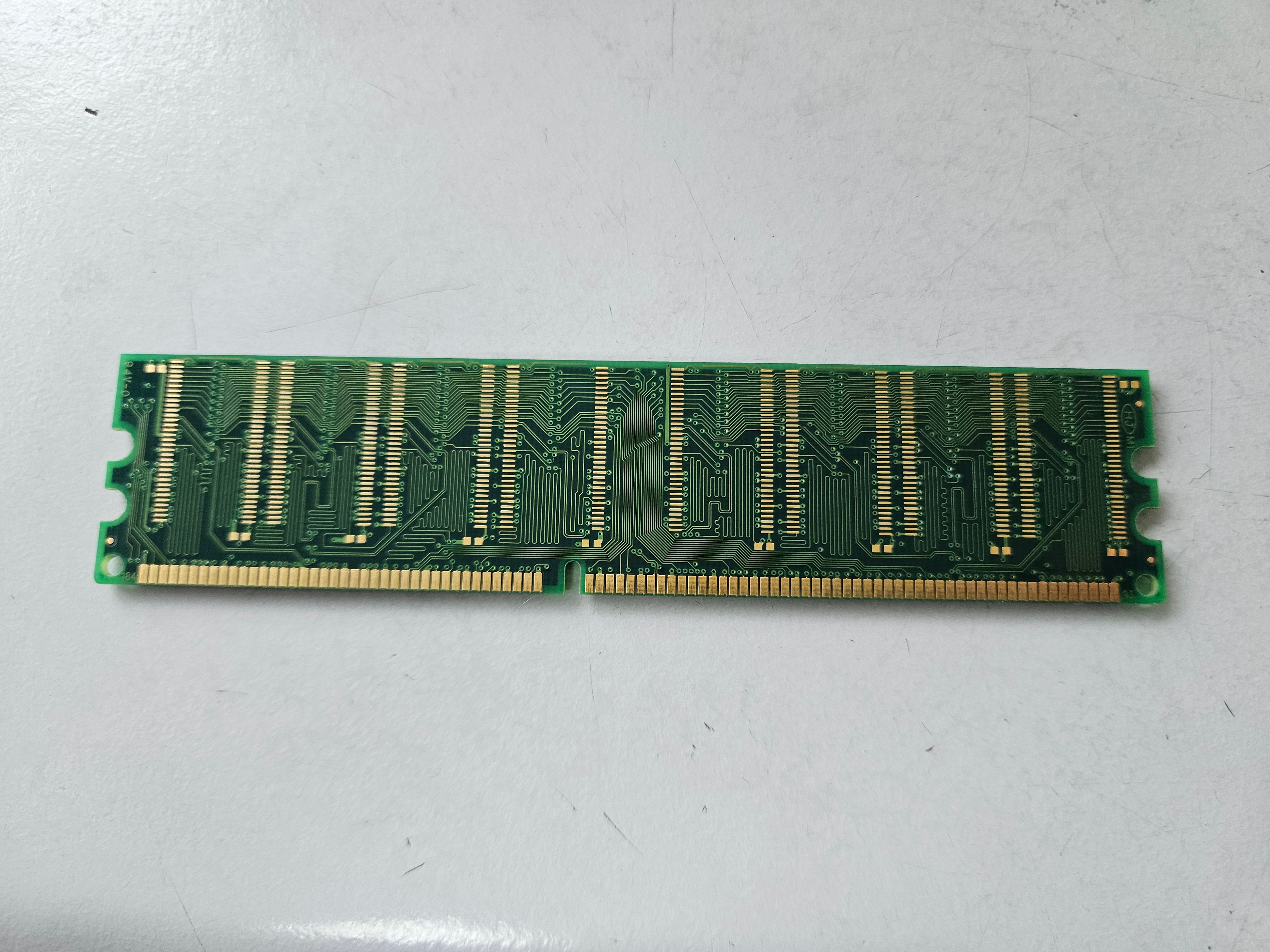 Generic 512MB PC2700 64Mx64 DDR SDRAM DIMM ( 512UDTU13A ) REF