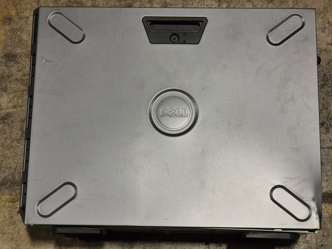 Dell PowerEdge T320 Xeon E5-2403 1.80Ghz NO RAM/HDD/OS DVD Dual PSU WinSVR 2008 COA ( E20S ) USED Damaged case