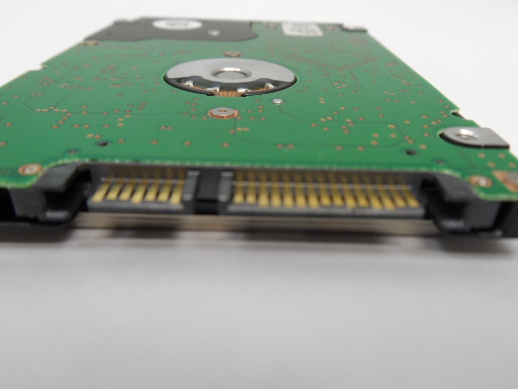 PR16990_0A27482_Hitachi Travelstar 40GB 2.5" Hard Drive - Image2