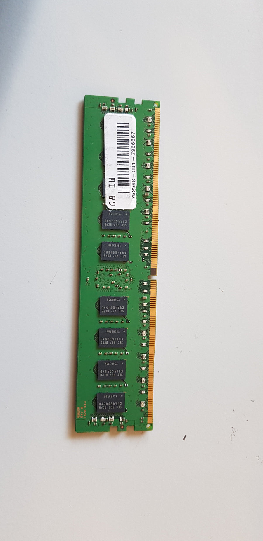 Samsung 8GB 1Rx4 PC4 2133P  DDR4-2133MHz ECC Registered CL15 288-Pin DIMM 1.2V Single Rank Memory Module (M393A1G40DB0-CPB2Q)