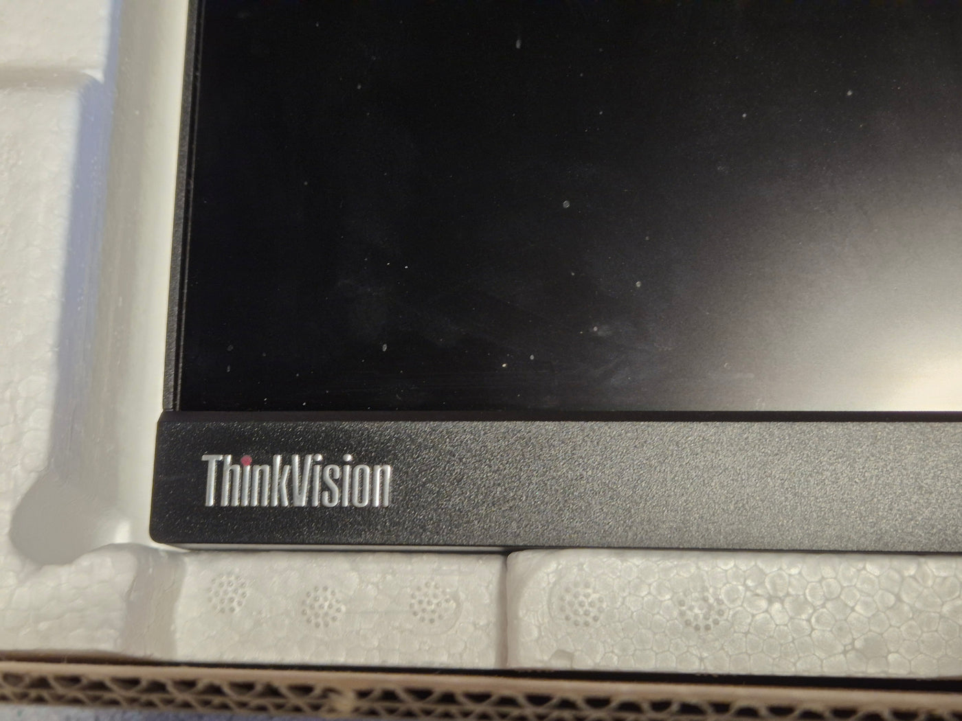 Lenovo ThinkVision S22e-19 21.5” Full HD Monitor - BOXED w/ stand ( 01YY071 ) USED