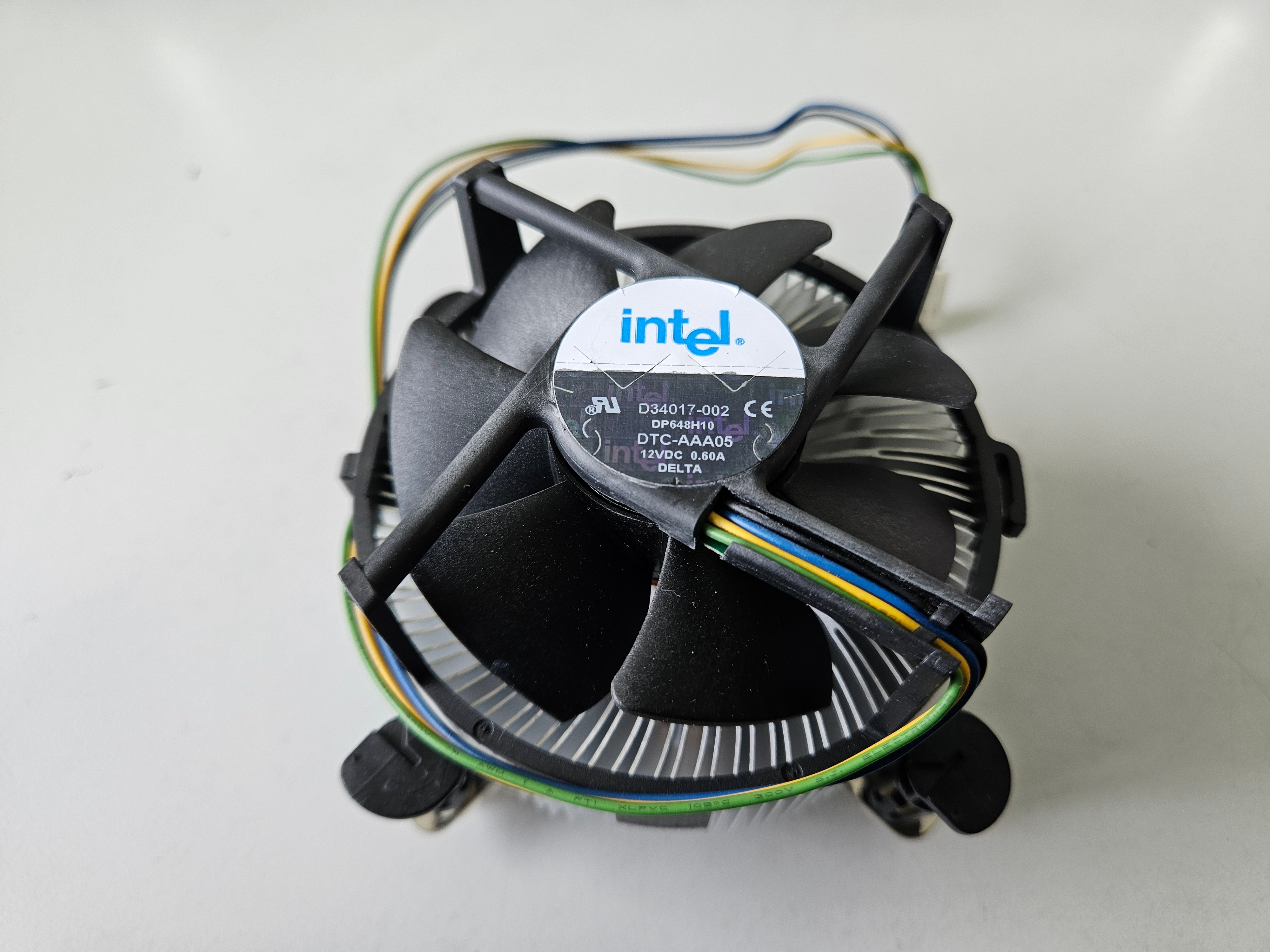 Intel Delta LGA775 12VDC 0.60A Heatsink with Fan ( D34017-002 DTC-AAA05 ) USED