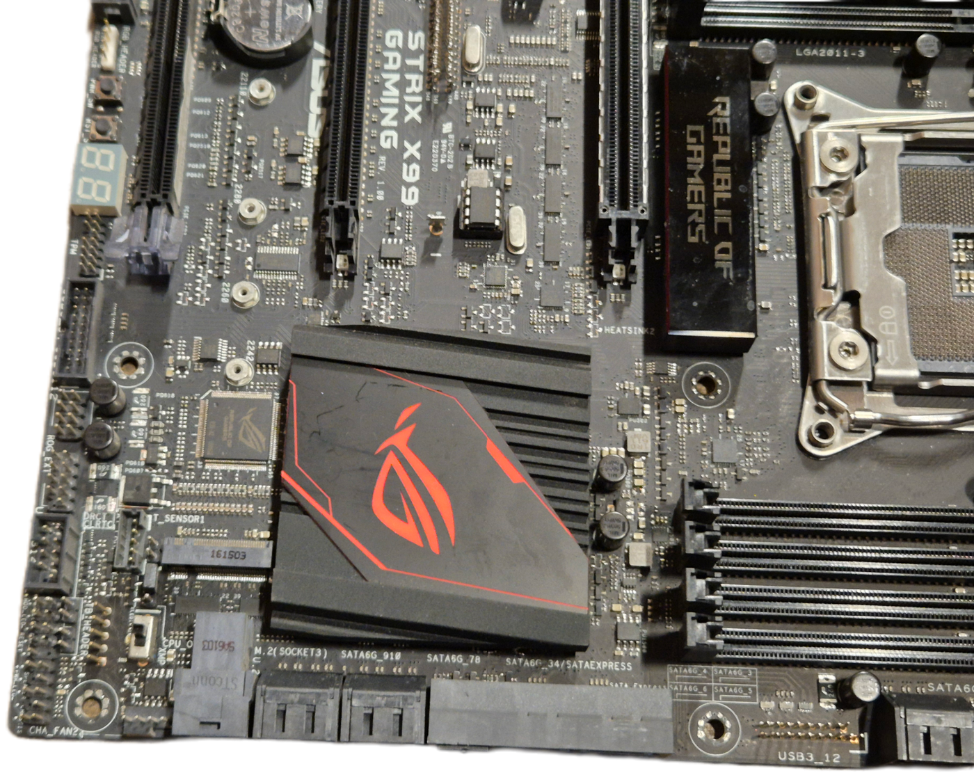 ASUS ROG STRIX X99 Gaming Motherboard LGA2011-3 DDR4 ATX - NO PCIEx4 connector USED