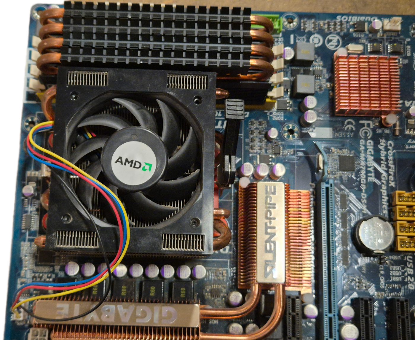 GigaByte AMD Quad Core AMD Phenom X4 8GB RAM Motherboard ( GA-MA790GP-DS4H ) USED