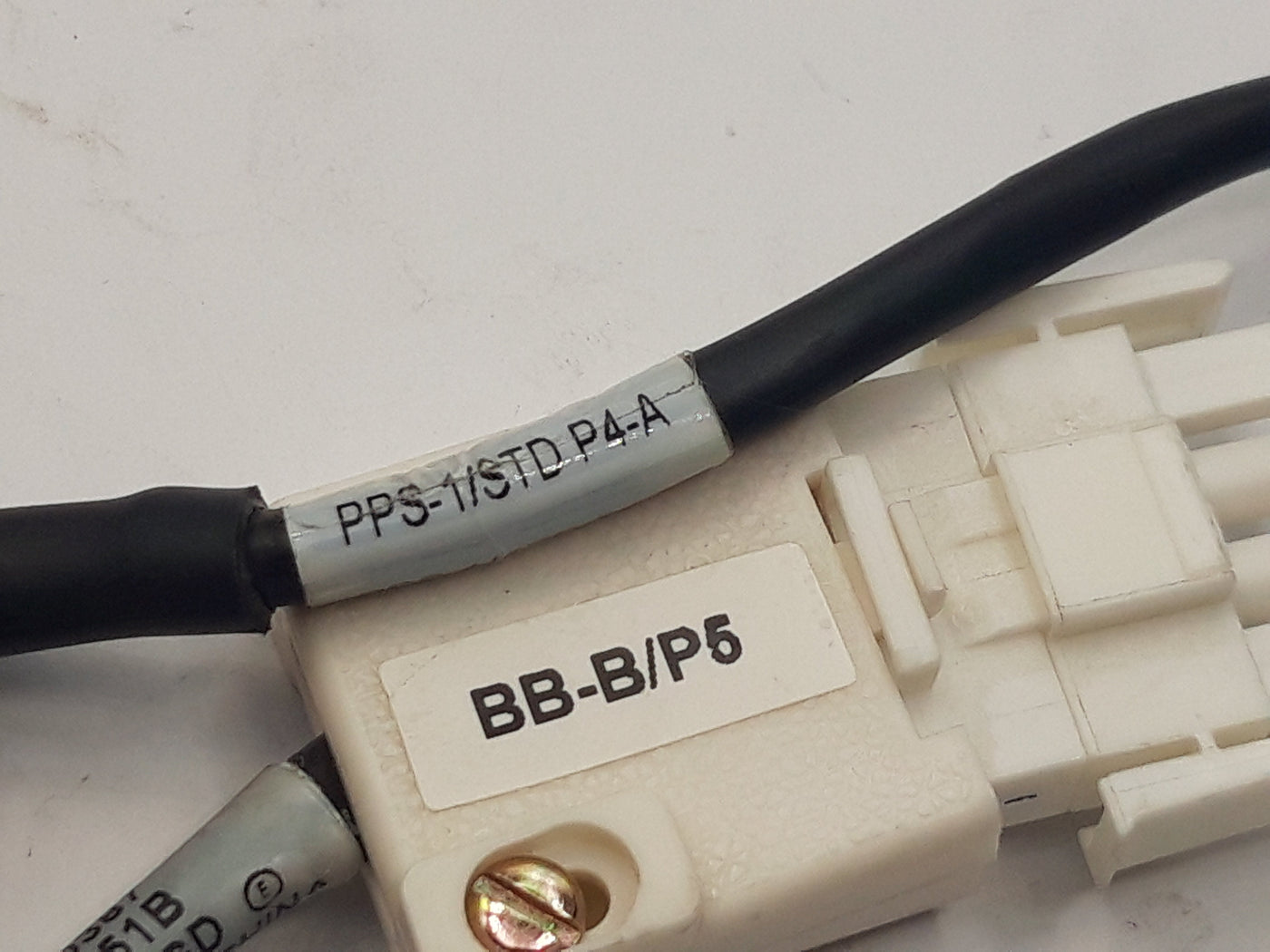 IBM PPS-2 Cable to Bus Bar B 5/12V DS2480B (22R0387 USED)