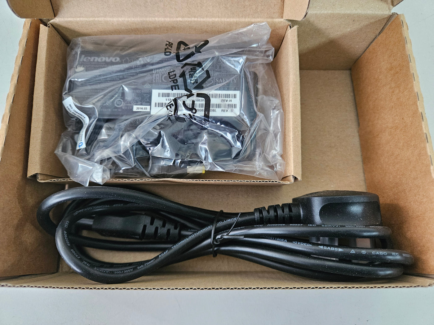 Lenovo 65W 20V 3.25A Slim Tip AC Laptop Charger ( 45N0254 ) NEW