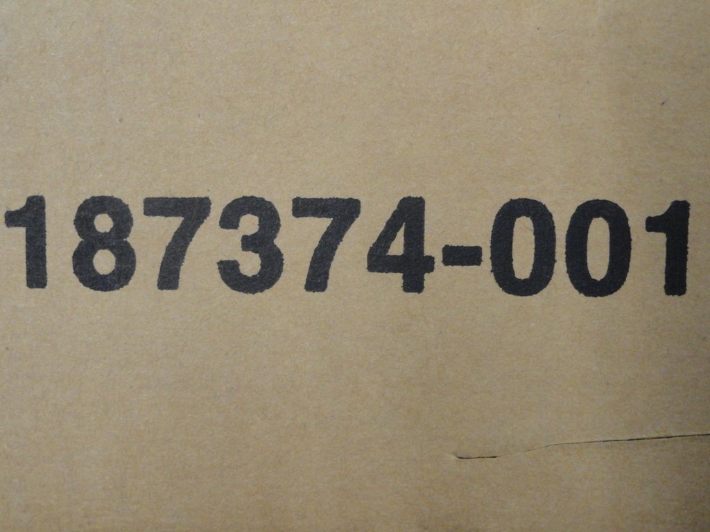 PR13616_187374-001_Compaq StorageWorks 5000 Series Rack Mount Kit - Image2