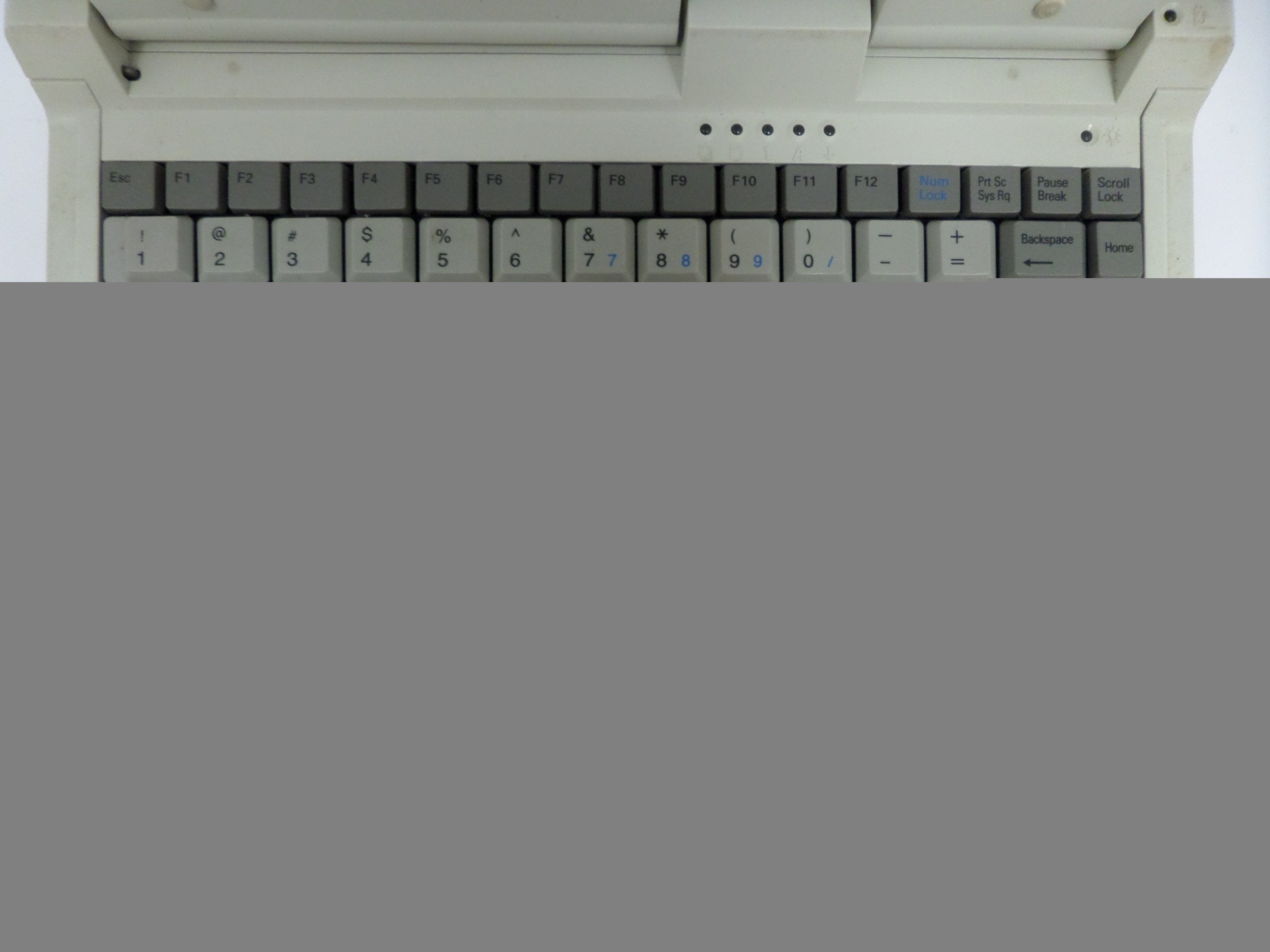 PR02089_LCN486T_Akhter LCN-486T Colour Laptop - Image3