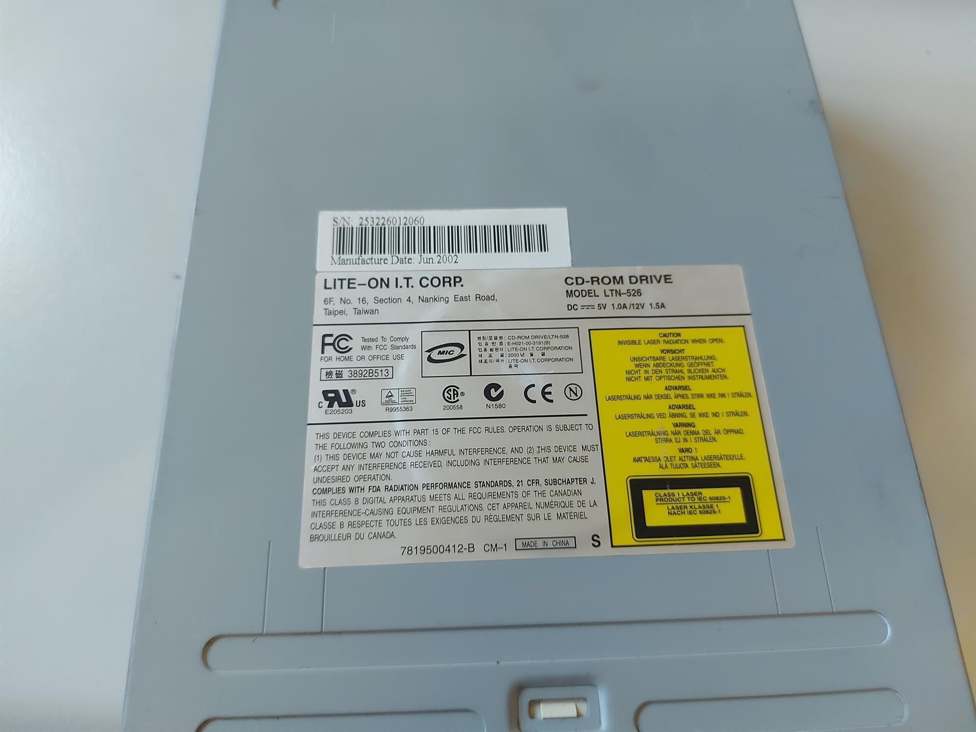 Lite-On I.T. Corp 52x CD-Rom Drive ( LTN-526 LTN-526    LiteOn )