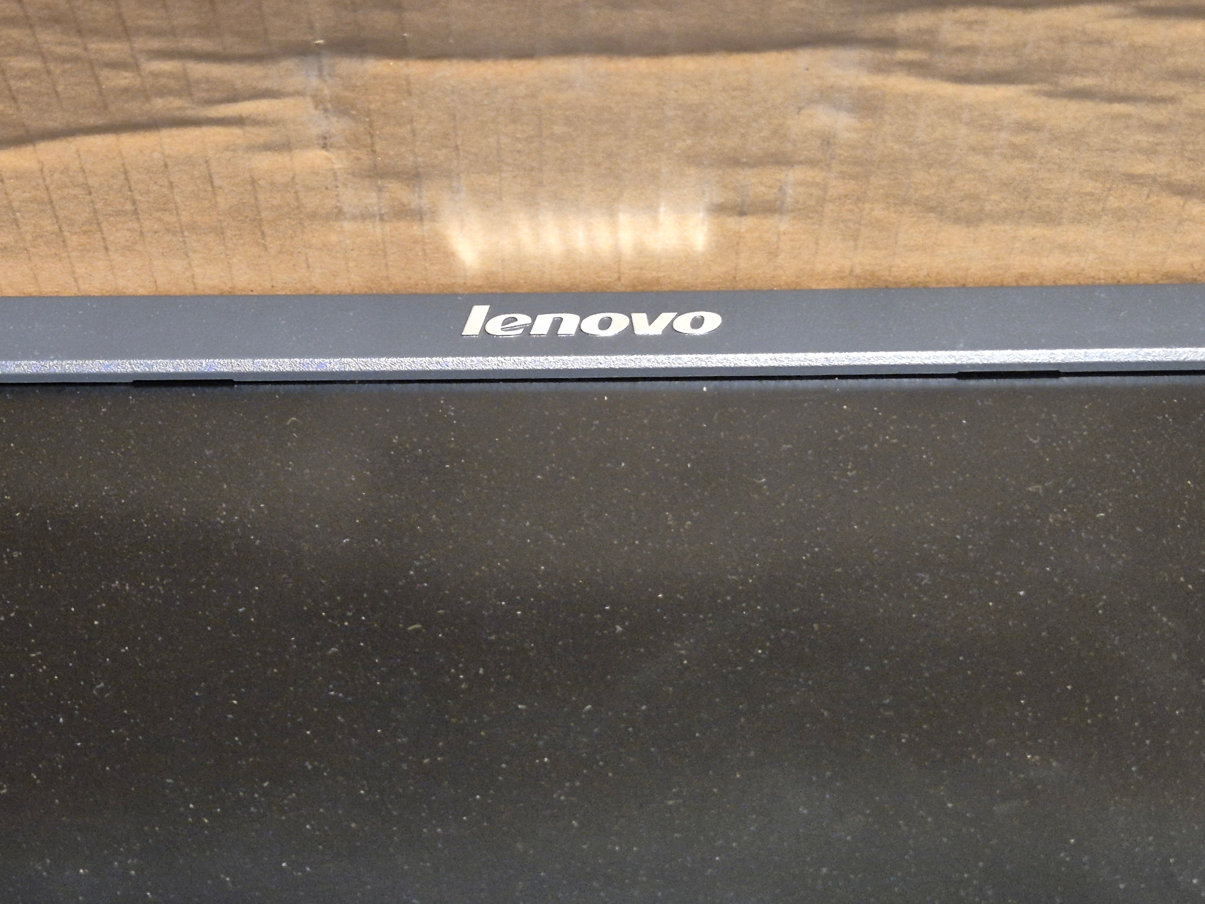 Lenovo ThinkVision LT1952pwD 19in TFT-LCD Monitor with LED cables + stand + mount ( 03X7911 2448-MB6 ) USED Grade B