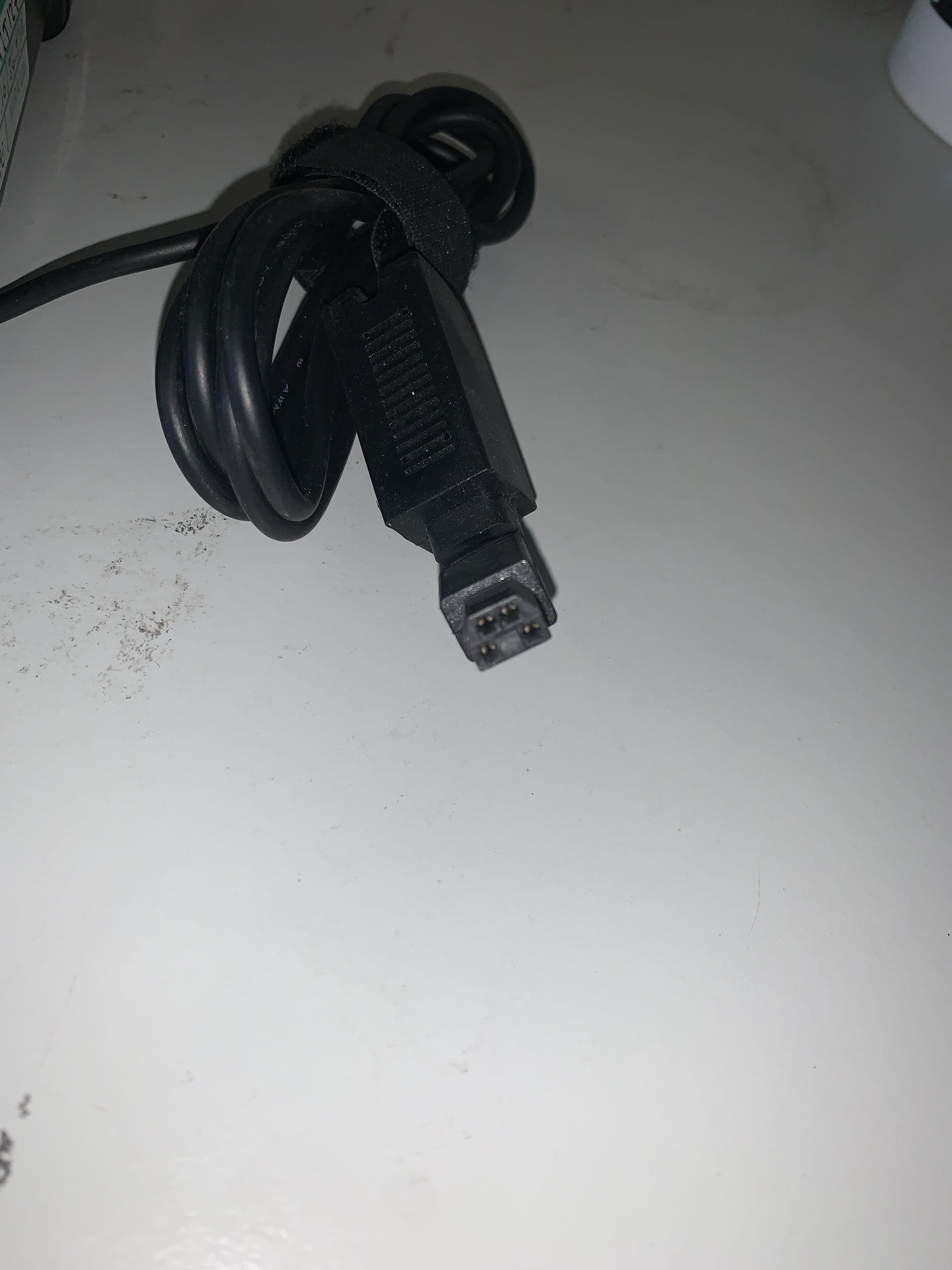 IBM AC Adapter 20-10V 2.5-5.0A (85G0167 85G0077 USED)