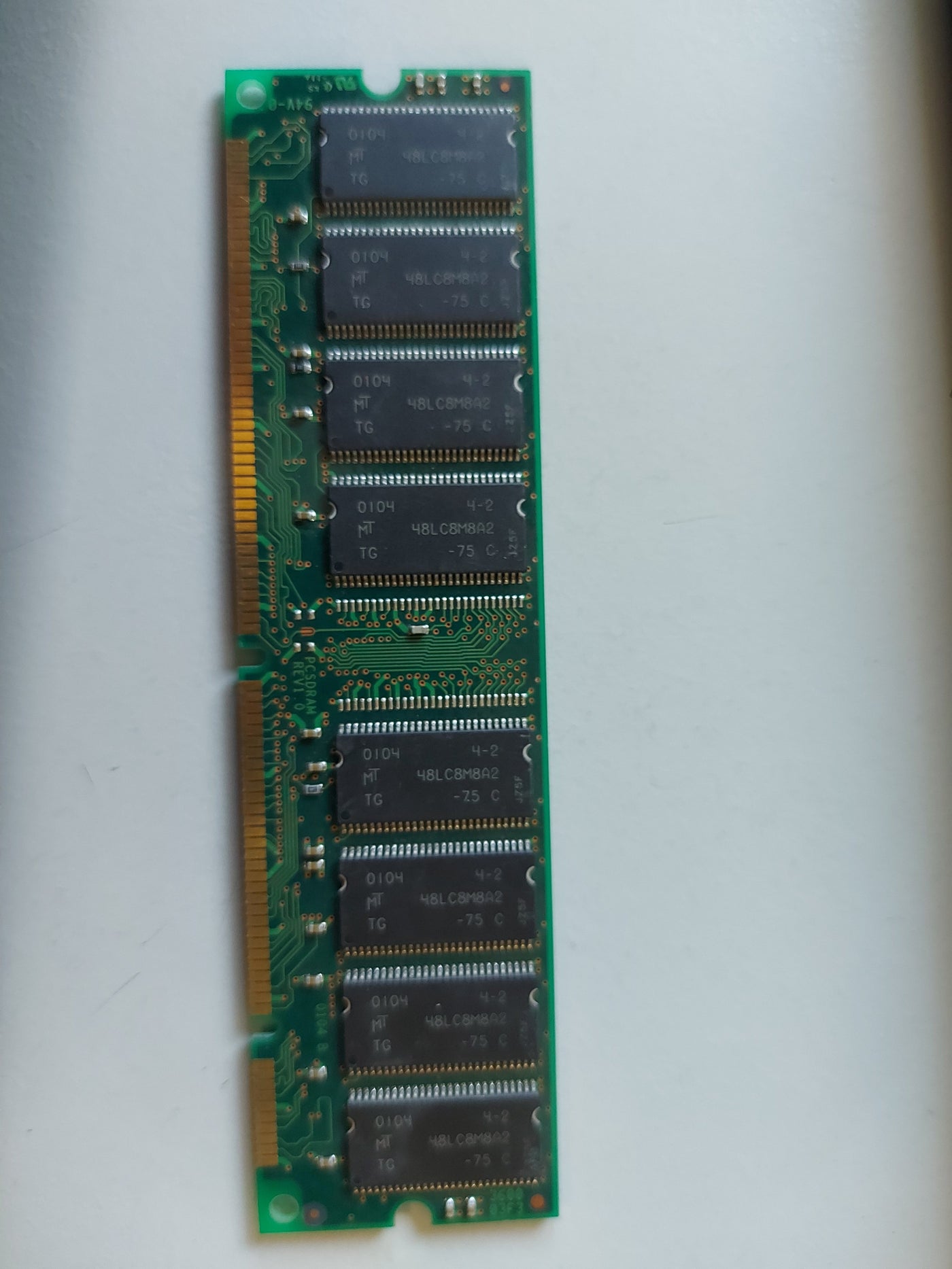 Micron Compaq 128MB PC133 CL3 DDR SDRAM DIMM MT16LSDT1664AG-133C7 140133-001