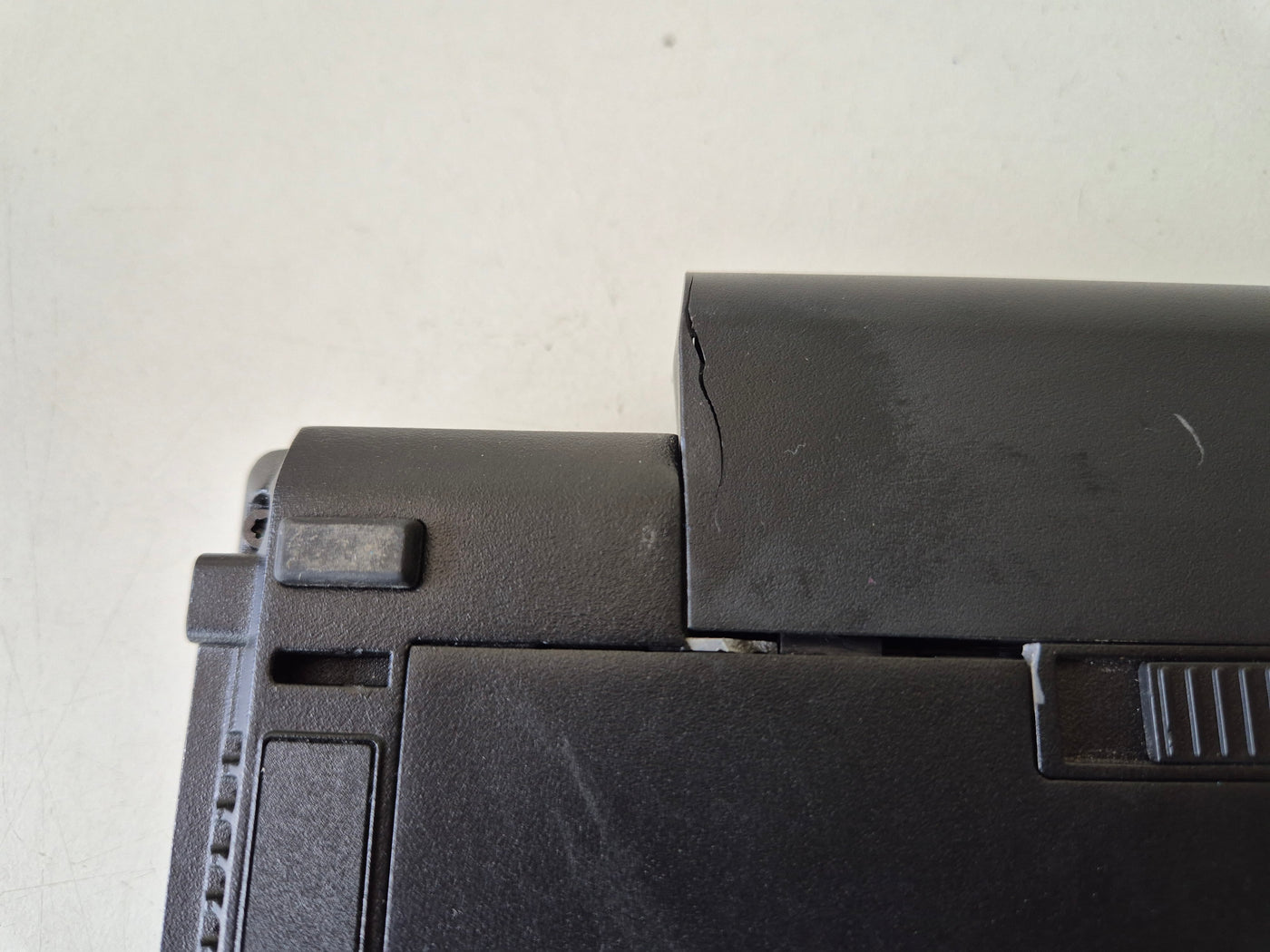 HP EliteBook 2560p 320GB HDD i5-2410M 2.3GHz 4GB RAM DVD Win7Pro 12.5" USED - battery poor