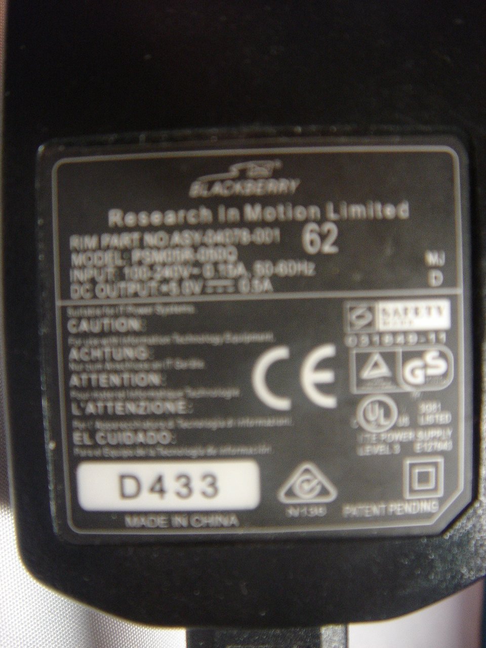 PR02760_PSM05R-050Q_Blackberry Mains Charger In 100-240v 0.15a Out 5v - Image2