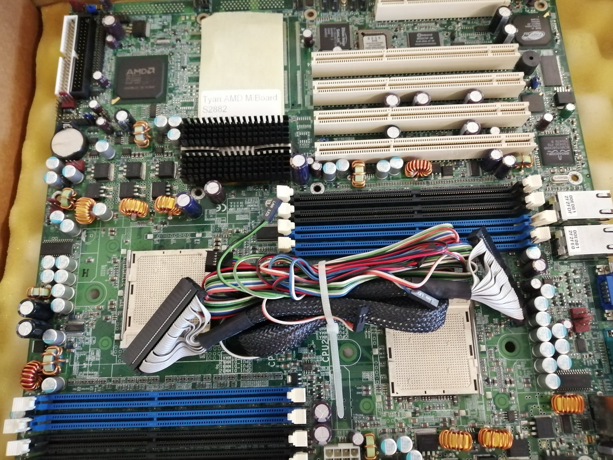 Tyan Dual AMD Motherboard Thunder K8SD Pro (S2882)