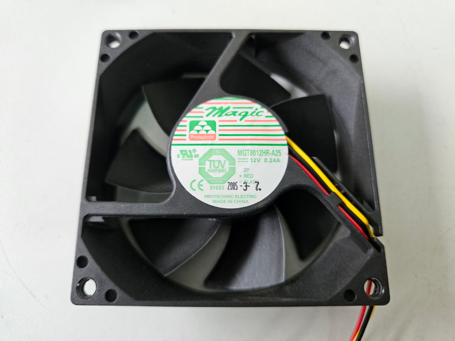 Magic 12V 0.24A 3Wire 3Pin Cooling Fan ( MGT8012HR-A25 ) USED