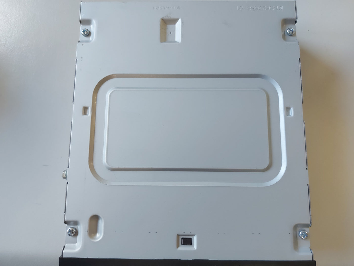 HL Data Storage GHB0N Super Multi CD/DVD Internal SATA Read / Write Drive (096N9F)