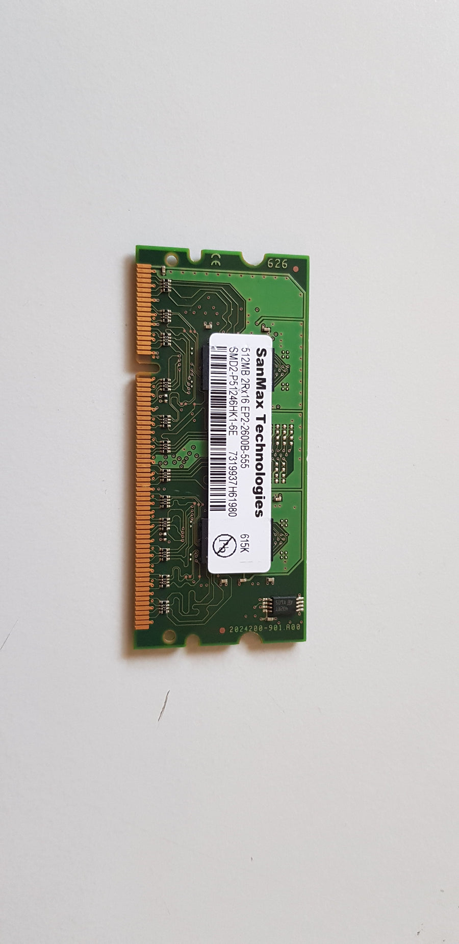 SanMax Technologies 512MB 2Rx16 EP2-2600B-555 SDRAM SODIMM Memory Module (SMD2-P51246HK1-6E)