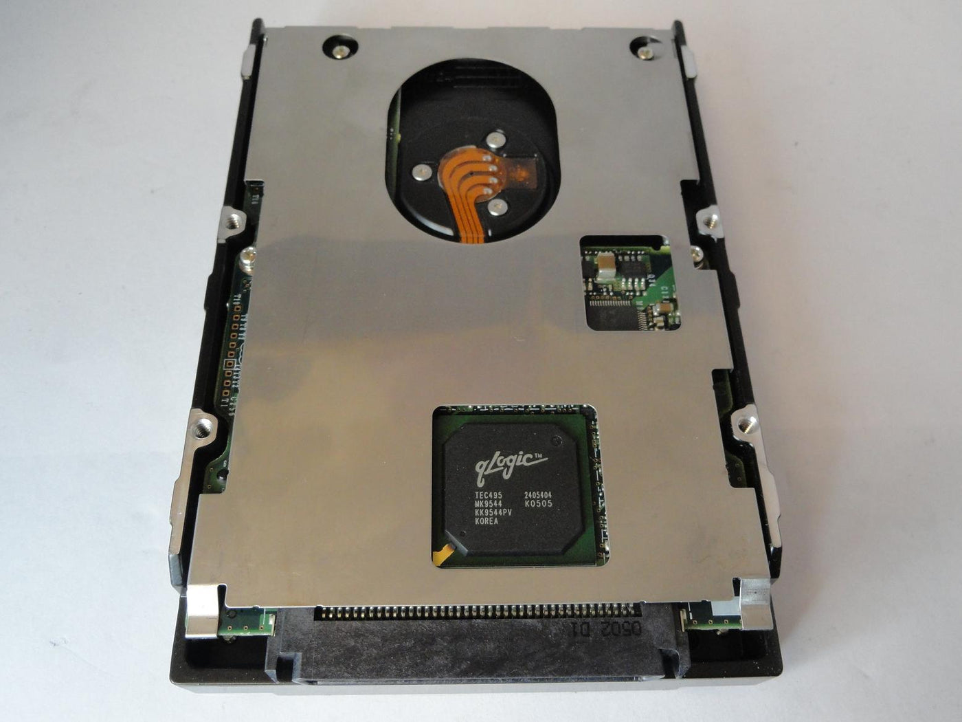 PR23089_CA06380-B25900BA_Fujitsu IBM 73.4Gb SCSI 80 Pin 15Krpm 3.5in HDD - Image2