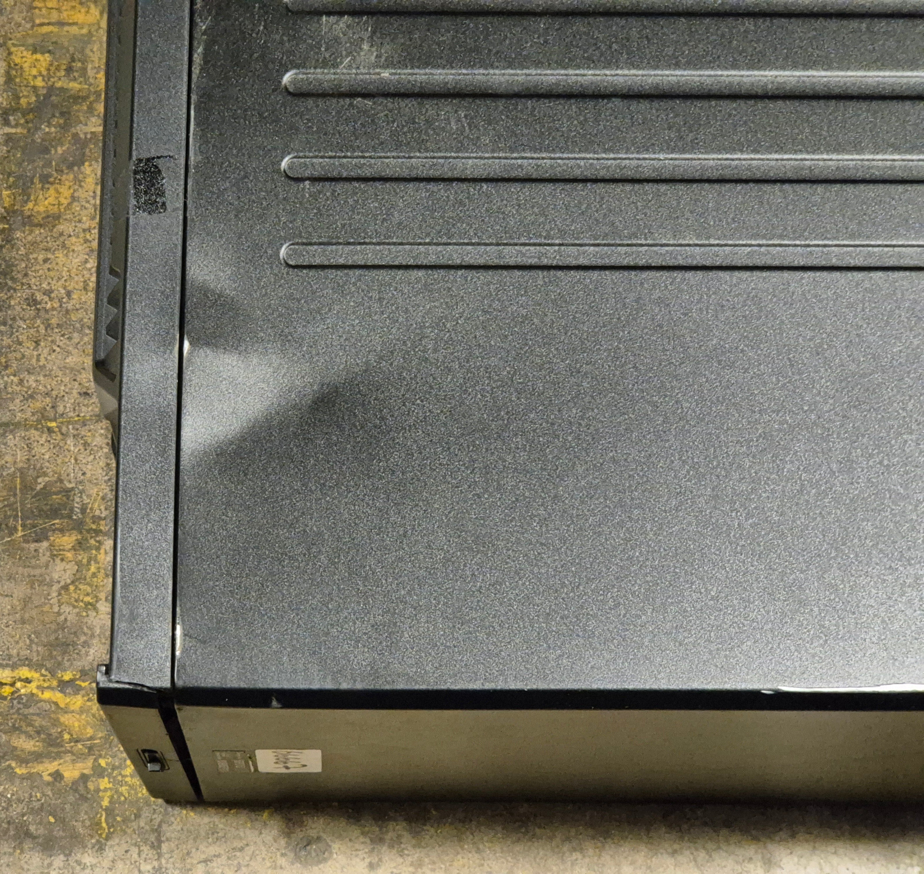 Dell PowerEdge T310 4GB RAM Xeon 2.67GHz NO HDD NO OS Dual PSU WinSVR 2008 COA ( E09S ) USED Damaged Plastics 
