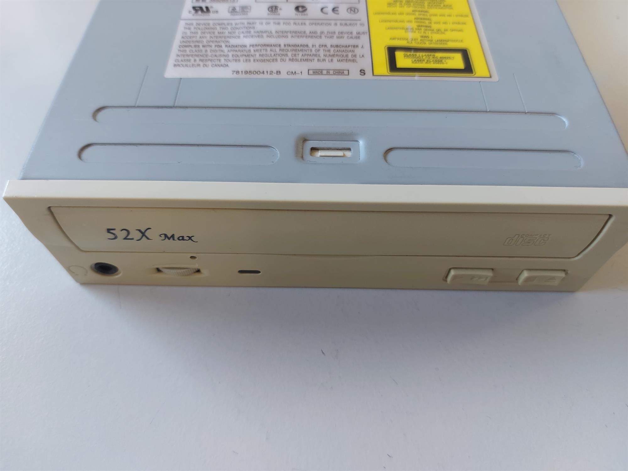 Lite-On I.T. Corp 52x CD-Rom Drive ( LTN-526 LTN-526    LiteOn )