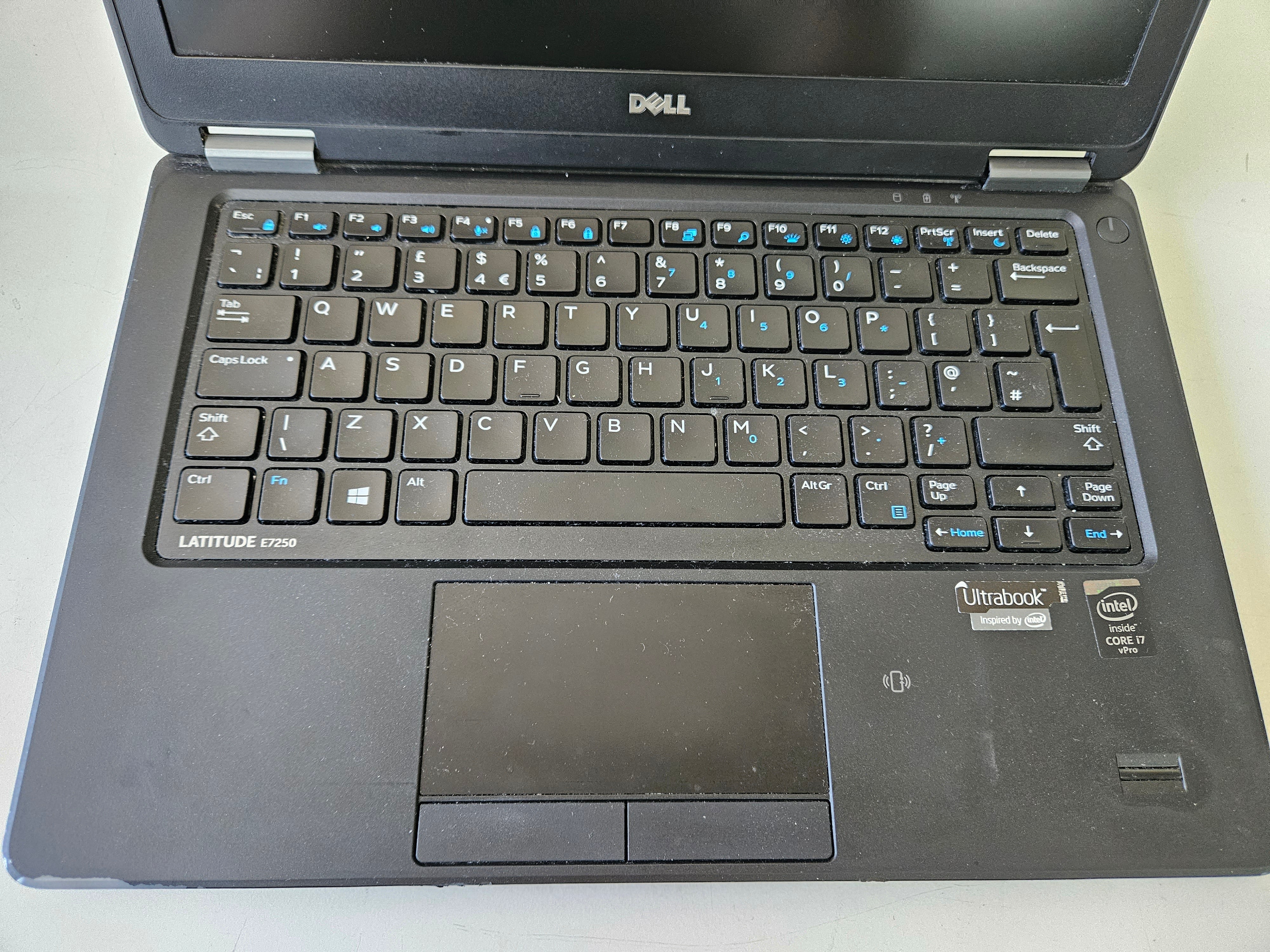 Dell Latitude E7250 256GB SSD 8GB RAM i7-5600U 2.6Ghz Win10 Pro 12.5" Laptop ( 2HFRM ) USED