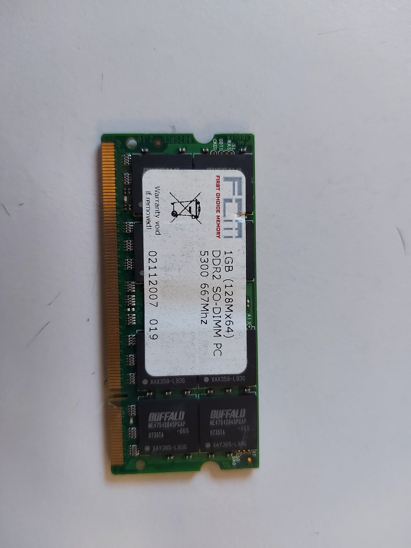 Buffalo 1GB PC2-5300 DDR2-667MHz nonECC Unbuffered CL5 200P SoDimm ( D2N667C-1G/BJ ) REF