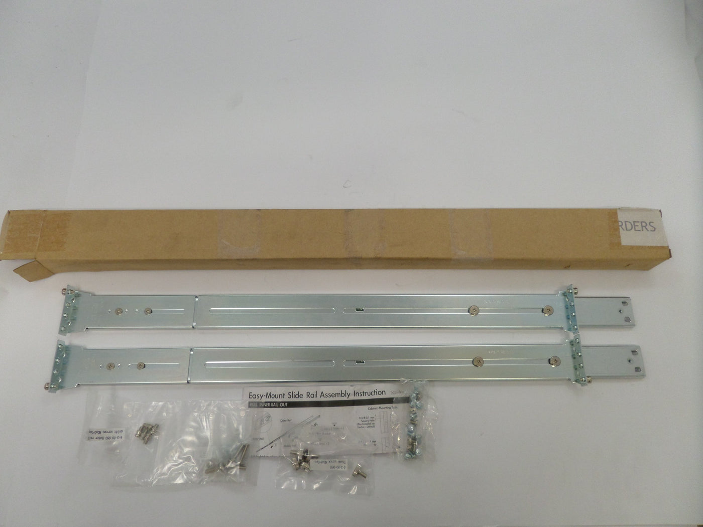 Chenbro Wide Rackmount Chassis Slide Rails ( 84H321710-022 ) NOB 