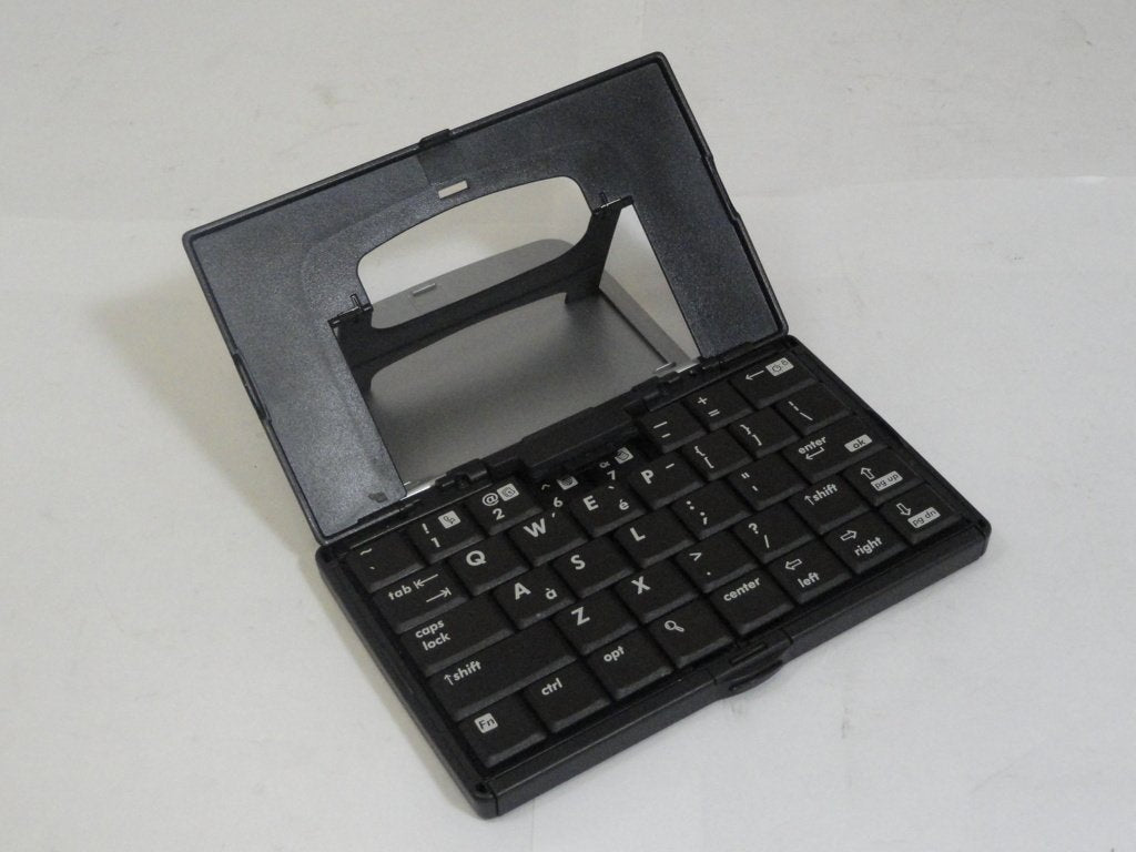PR04833_G740-001_Treo Portable Keyboard - QWERTY - Self Powered - Image4