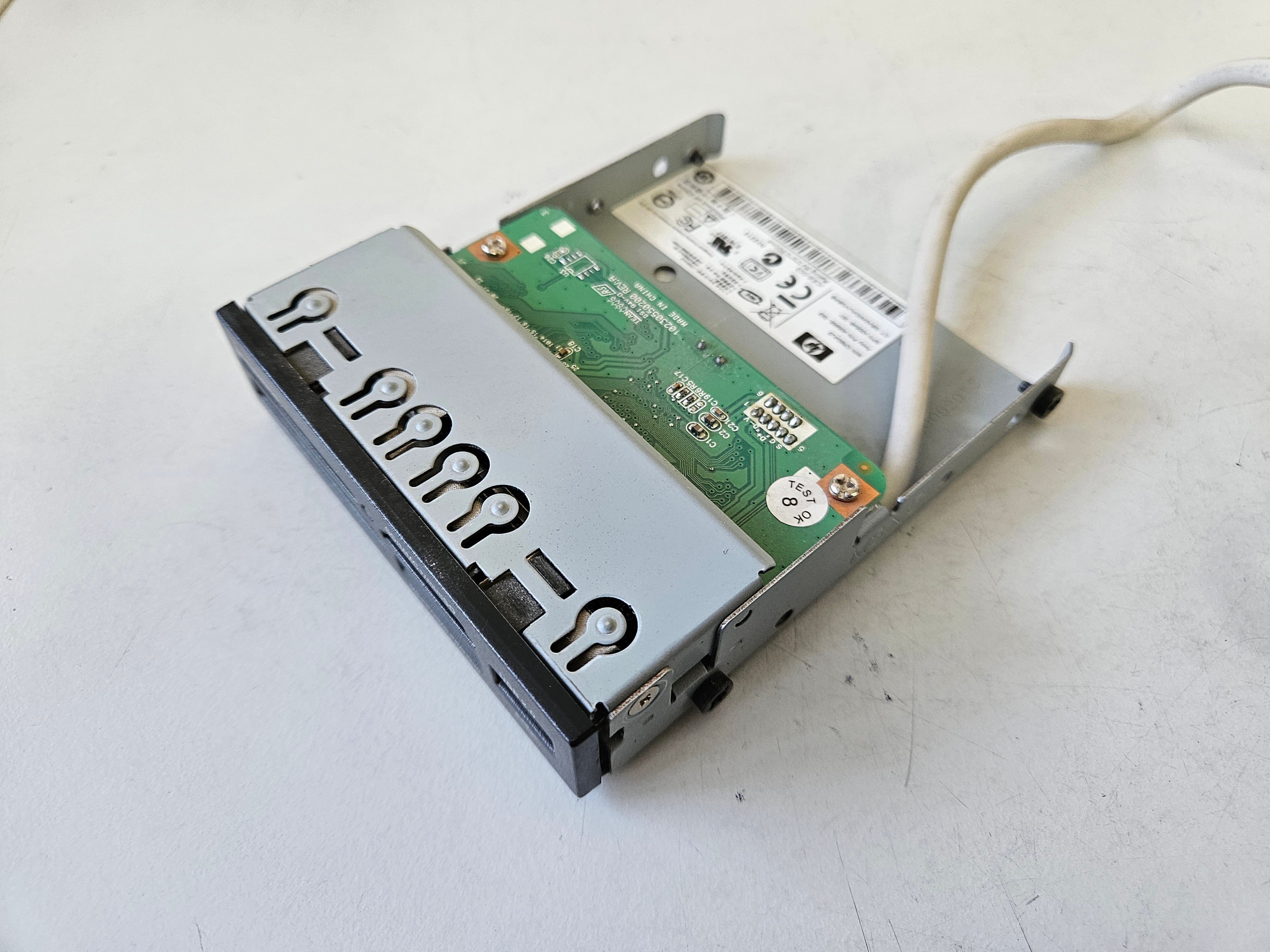 HP Compaq SFF Internal Desktop Media Card Reader ( 405955-003 CR504U2 432548-001 ) USED