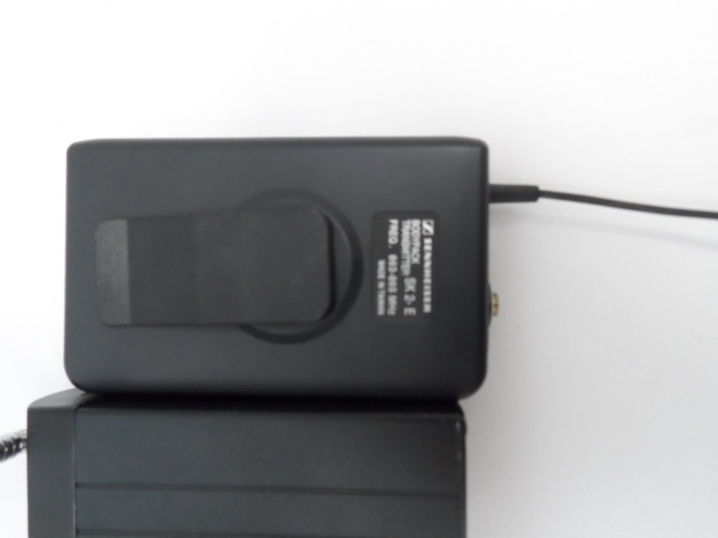 FreePort Diversity Receiver & Bodypack Transmitter  ONLY ( FreePort SK2-E EM1-E  USED)