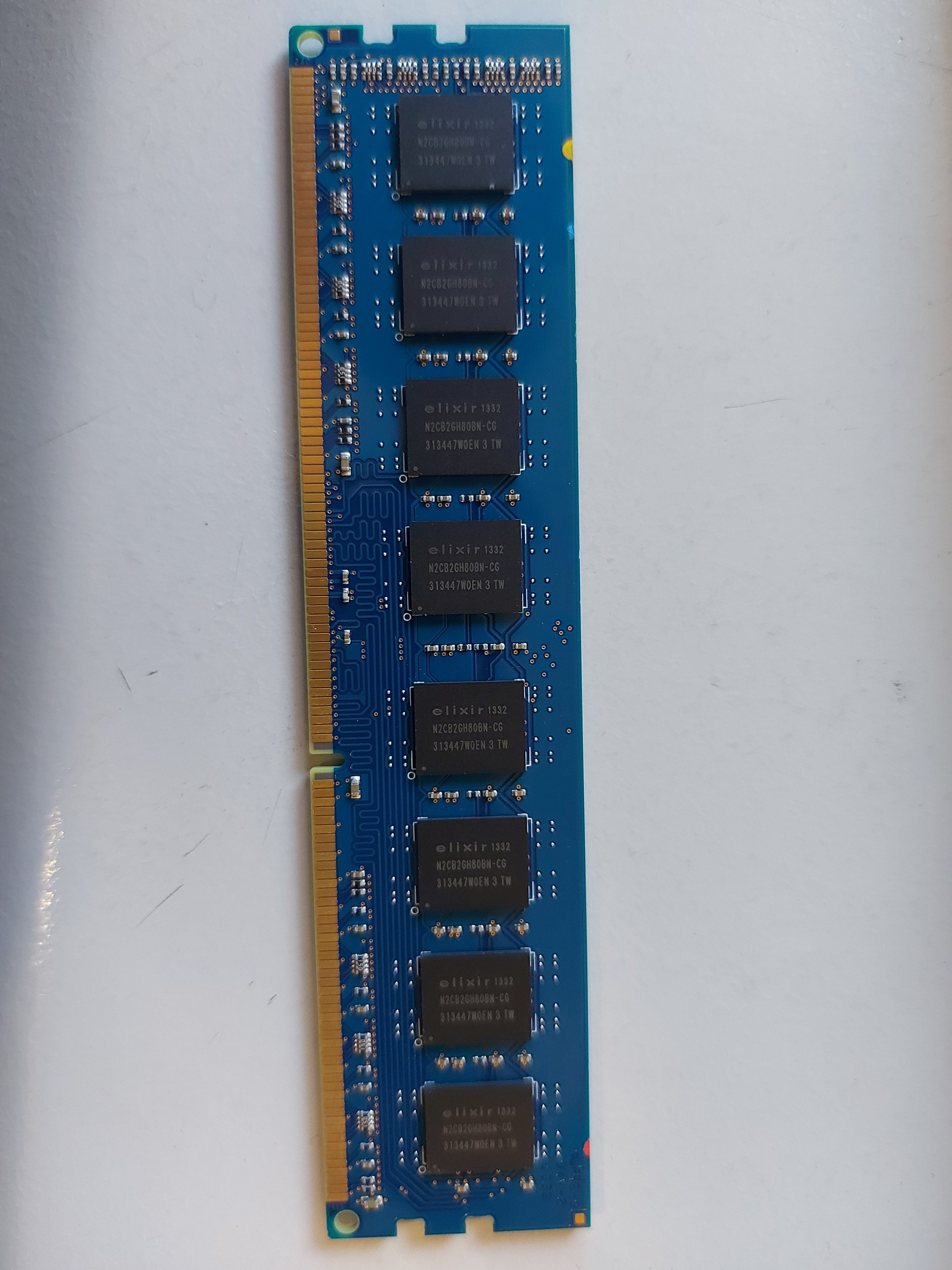 Elixir 4GB PC3-10600 DDR3-1333MHz non-ECC Unbuffered CL9 DIMM M2F4GH64CB8HB6N-CG