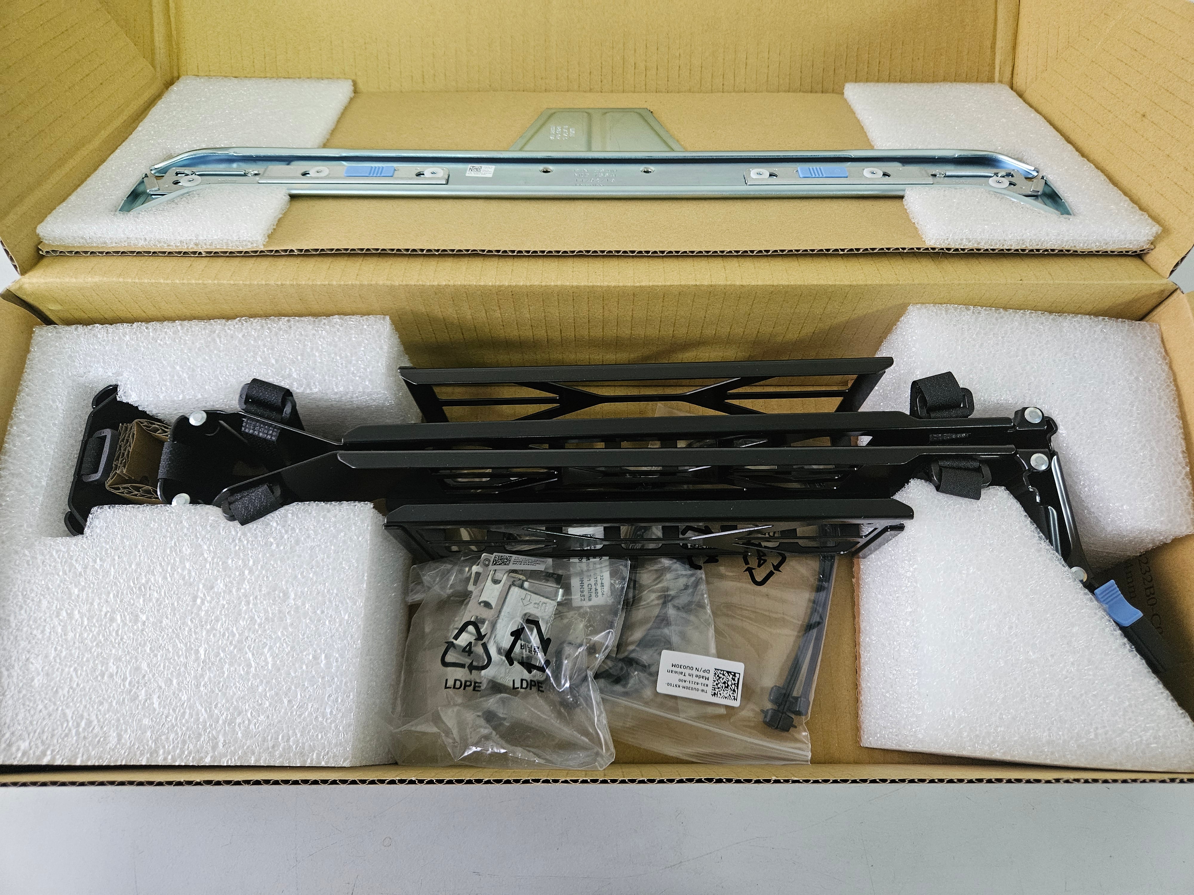 Dell 2U Cable Management Arm Kit for PowerEdge R520 ( 0YF1JW ) NEW