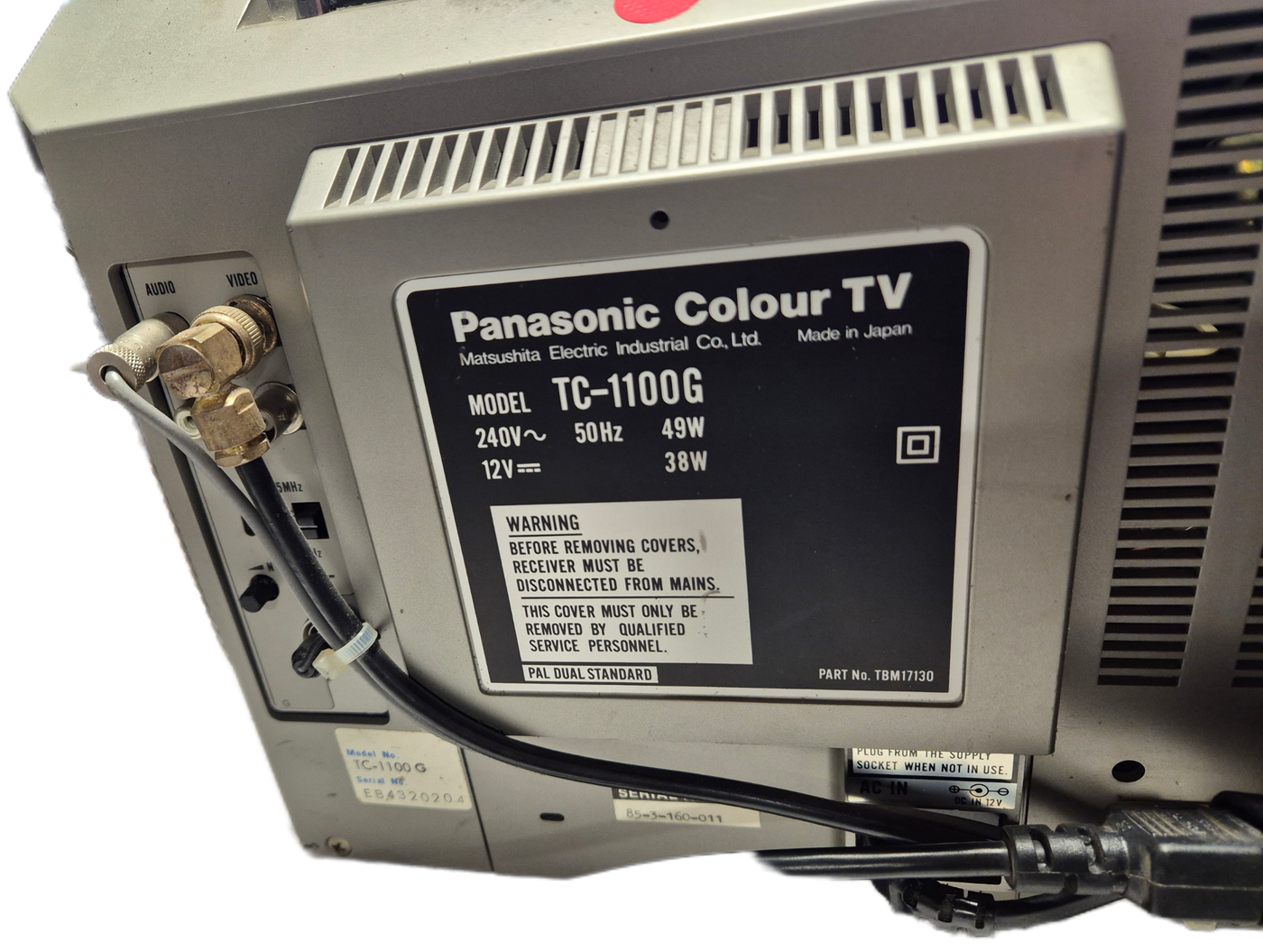 Panasonic TC-1100G Colour TV + NV-180 VHS Video Recorder ( TC-1100G ) USED