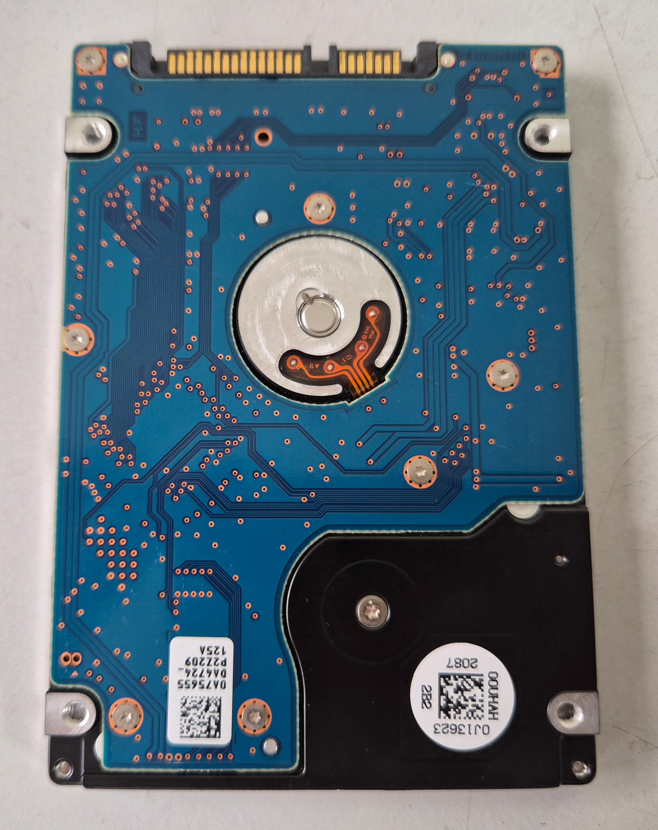 Hitachi HP 320GB SATA 7200rpm 2.5in HDD ( 0A79646 HTS723232A7A364 H2T3201672S7 627988-001 ) REF