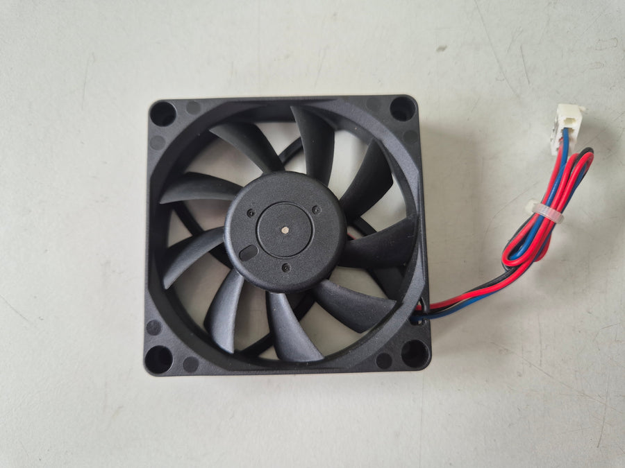 Delta Electronics DC12V 0.33A CPU Cooling Fan ( AFB0712HB ) USED