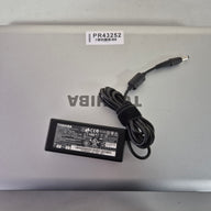 Toshiba Satellite L450D-11G 160GB HDD 2GB RAM DVD AMD Sempron 2.1GHz Win7 Home 15.6" ( PSLY5E-00C01LEN ) USED