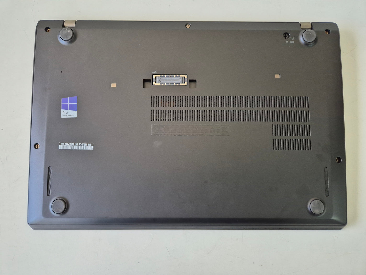 Lenovo Thinkpad T460s 250GB SSD 4GB RAM i5-6300U 2.4GHz Win10 14" USED 