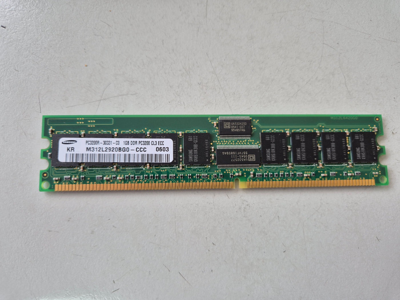 Samsung SUN 1GB DDR-400MHZ PC3200 ECC Registered CL3 184-Pin DIMM ( M312L2920BG0-CCC 371-0072-01 ) REF