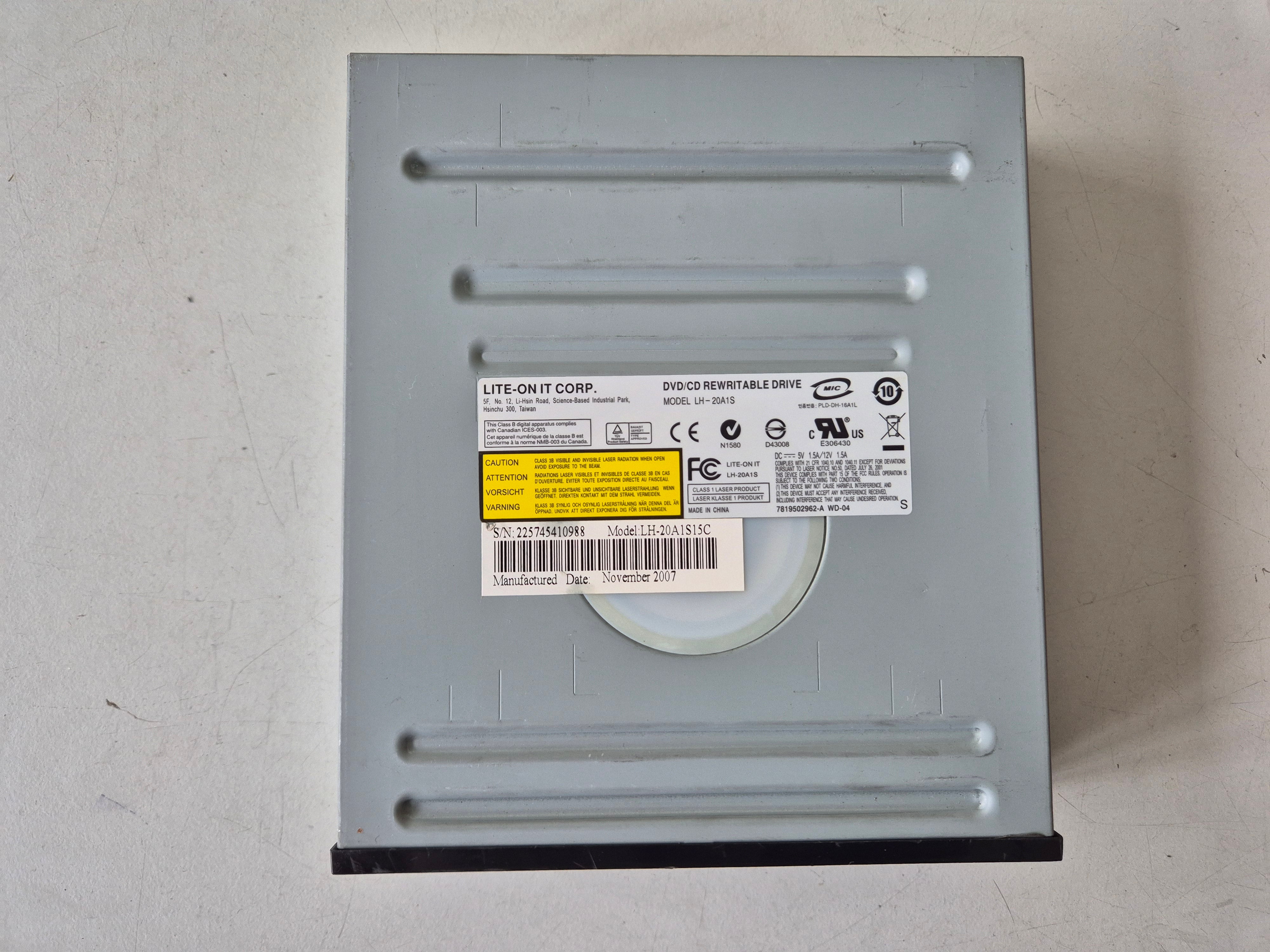 Lite-On LH-20A1S 20x DVD-RW DL SATA Black Drive ( LH-20A1S15C ) USED