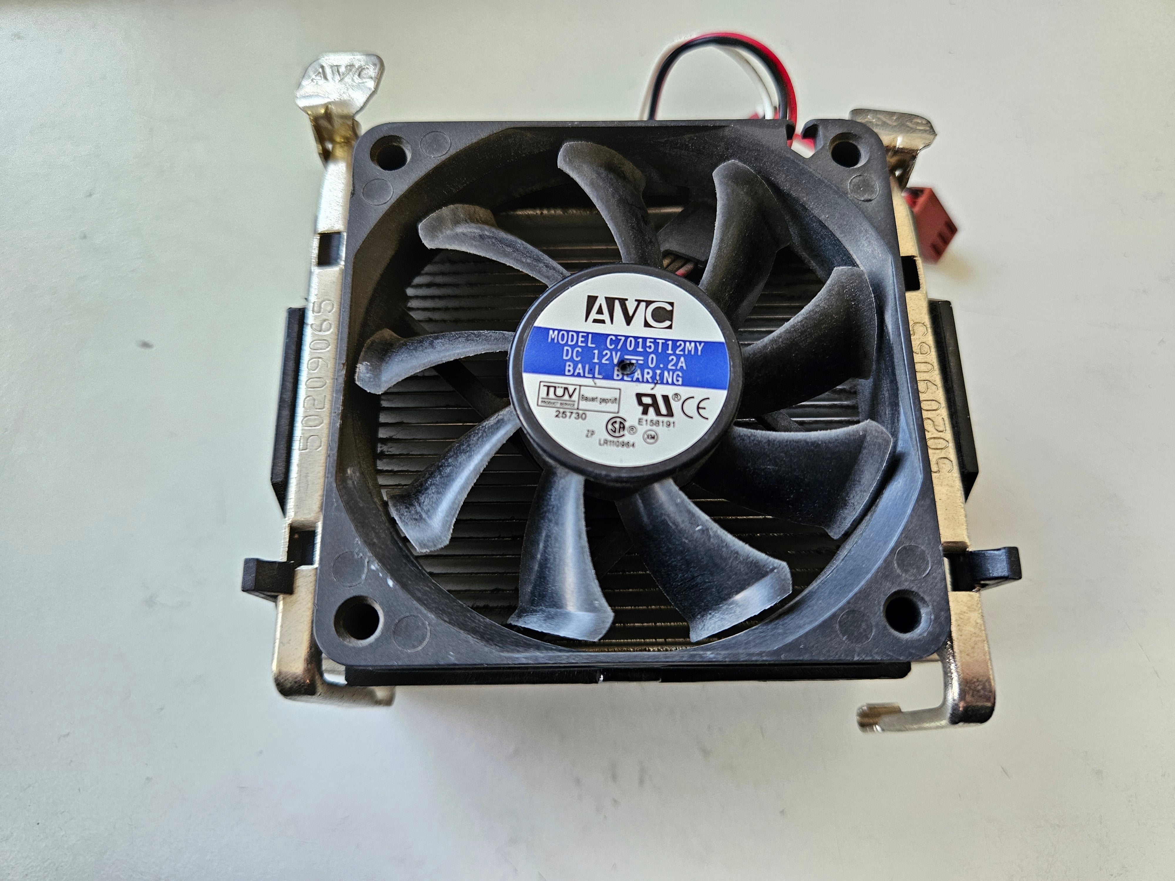 AVC DC12V 0.2A Ball Bearing 3Wire Cooling Fan with Heatsink ( C7015T12MY ) USED