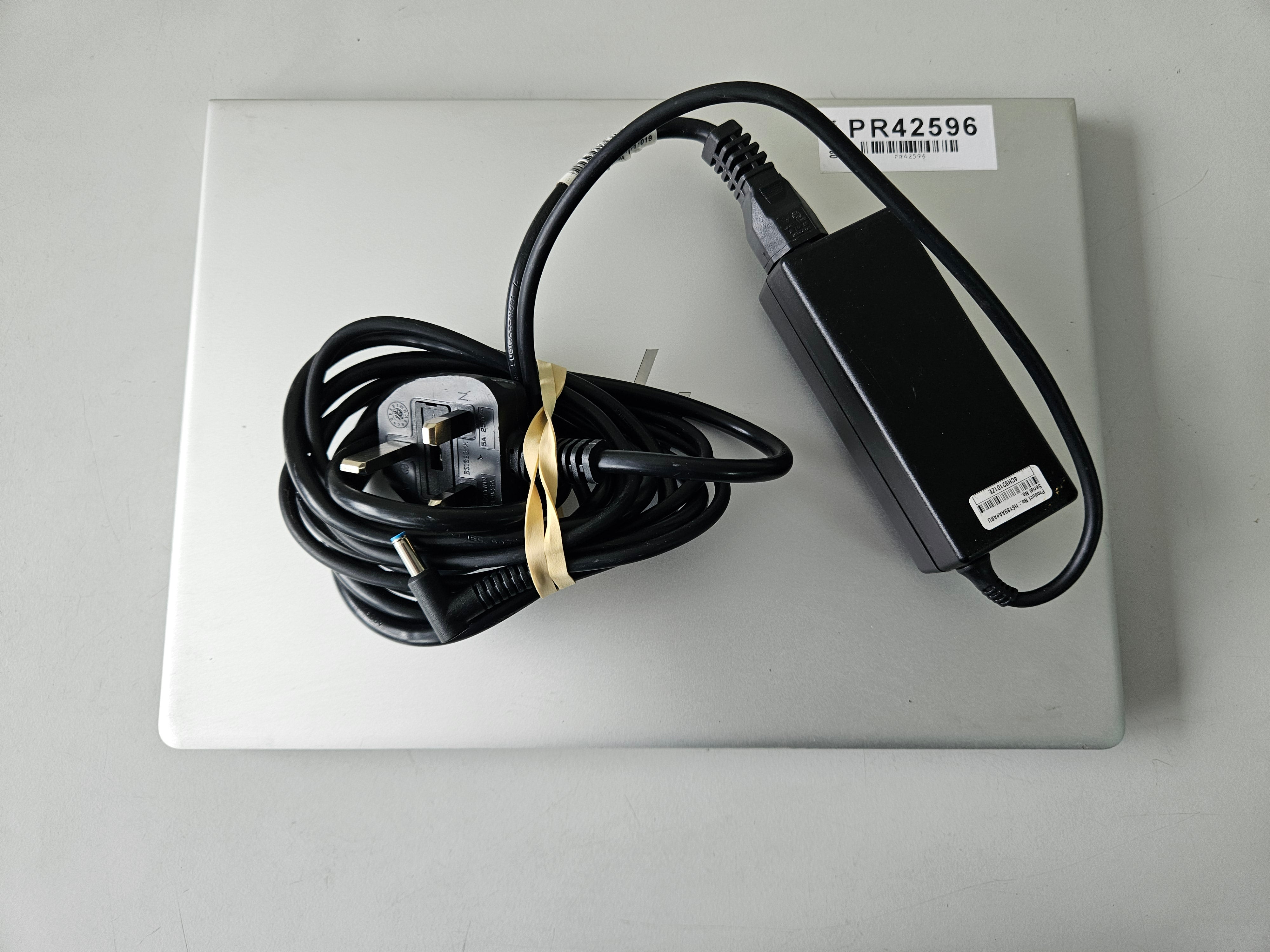 HP EliteBook 735 G6 256GB SSD 8GB AMD Ryzen Linux Mint 21.3 Cinnamon ( 9FT15EA#ABU ) USED
