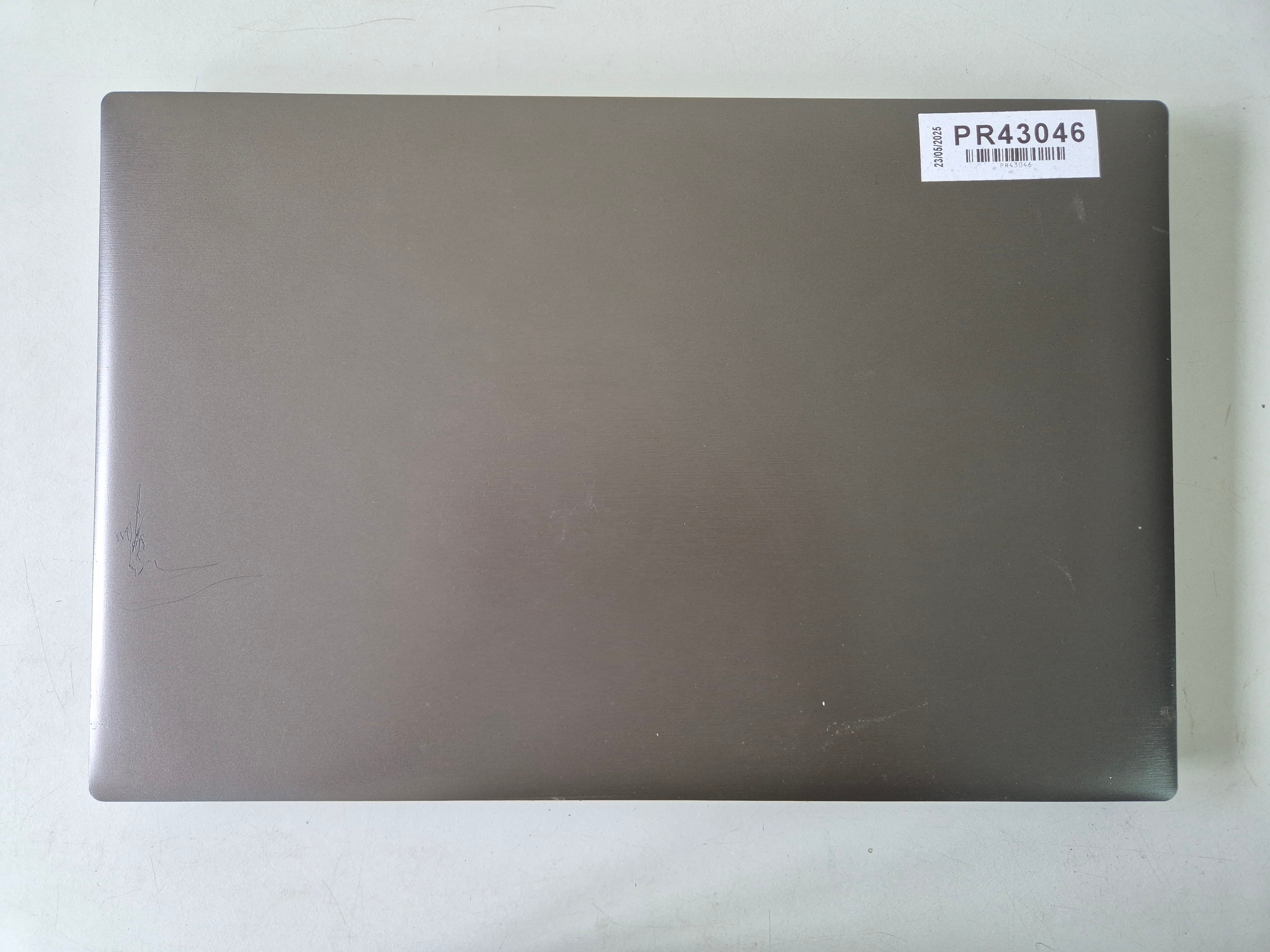 Clevo W550EU Notebook PC Dual Core NO OS NO HDD 4GB RAM Win8.1Pro COA Present 15.6" SPR